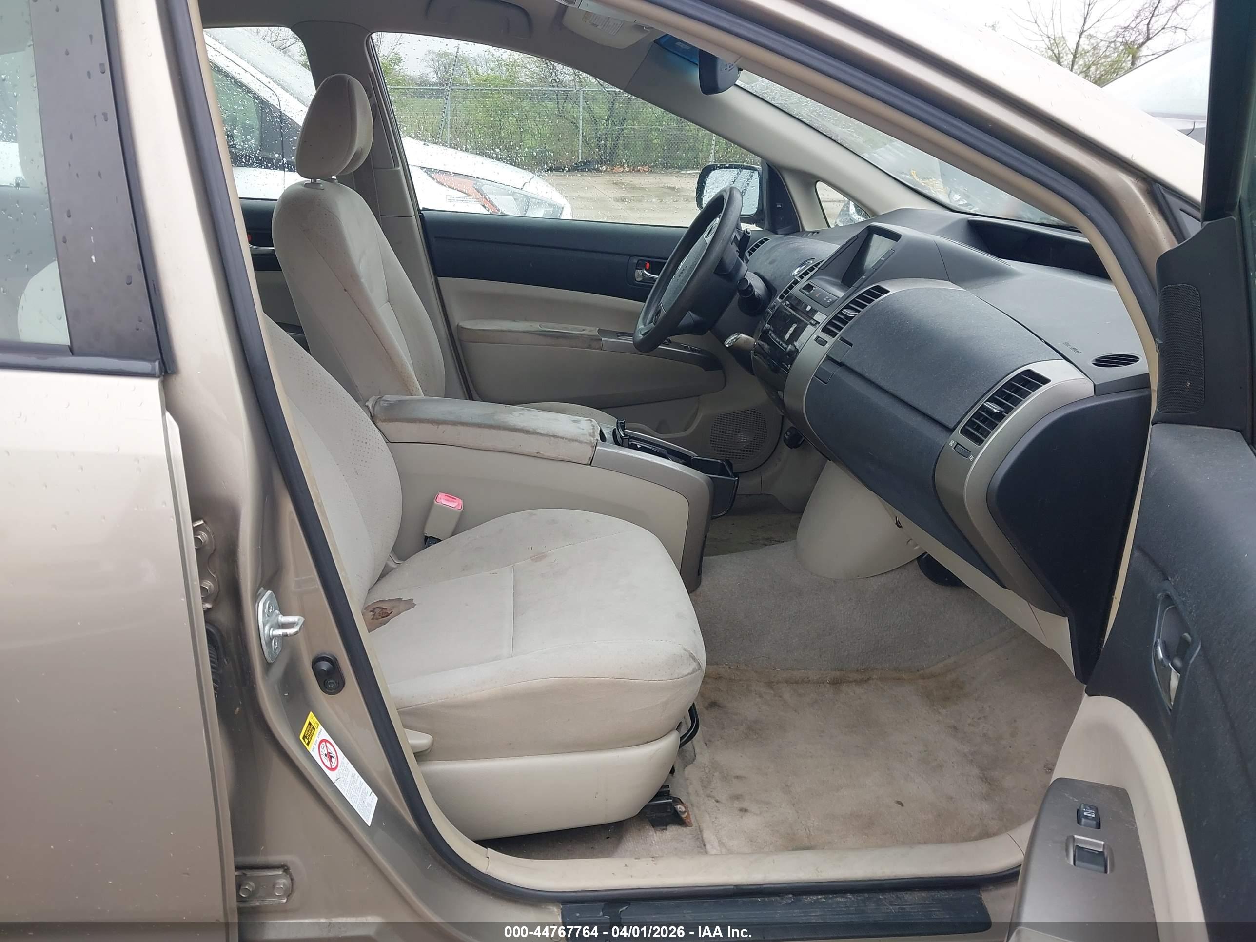 TOYOTA PRIUS image 5