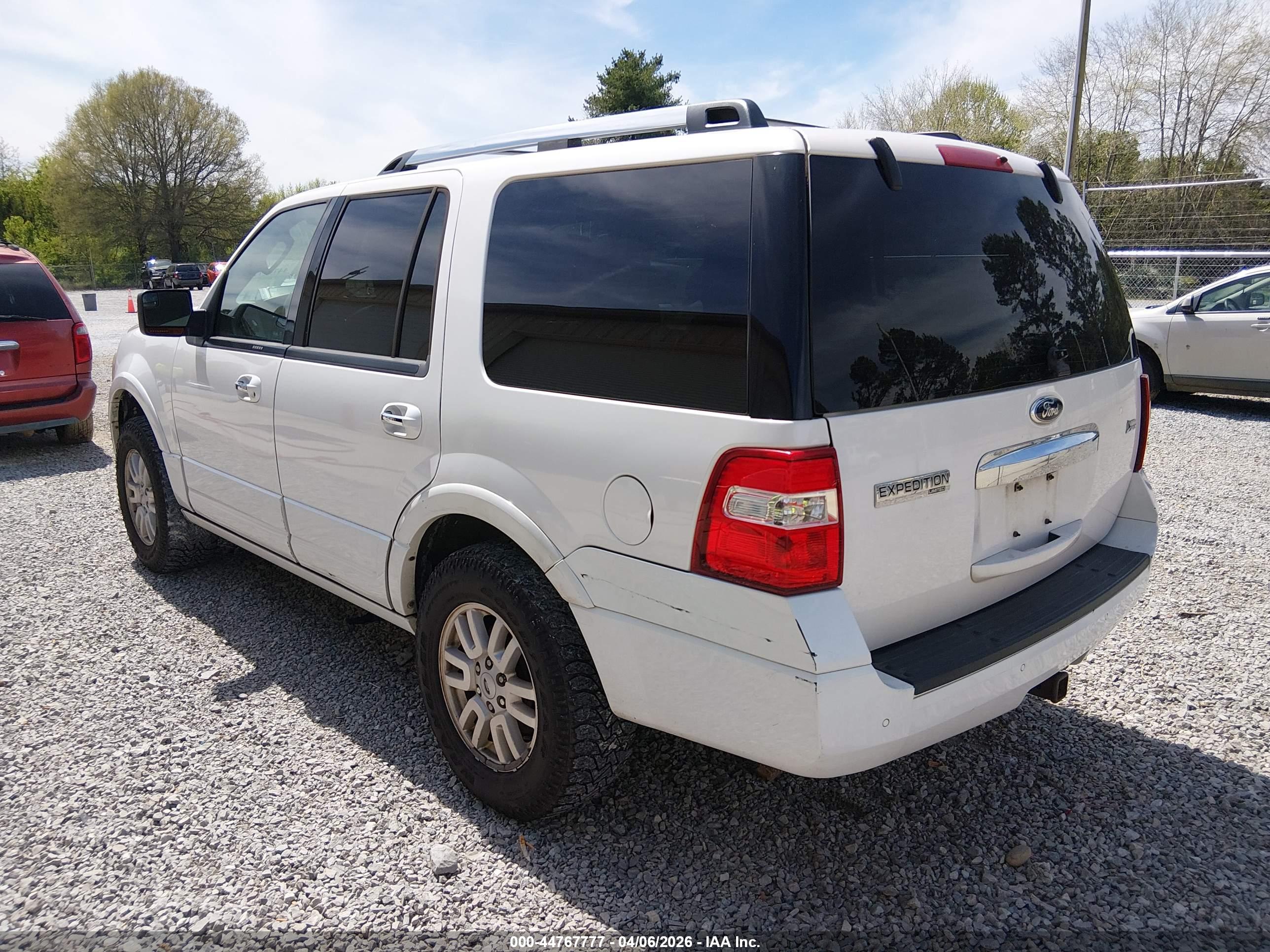 FORD EXPEDITION image 6