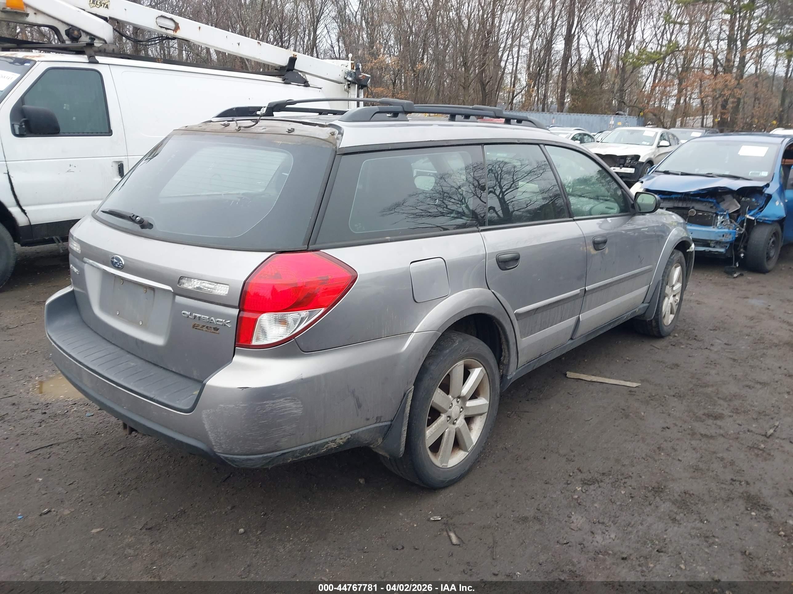 SUBARU OUTBACK image 4