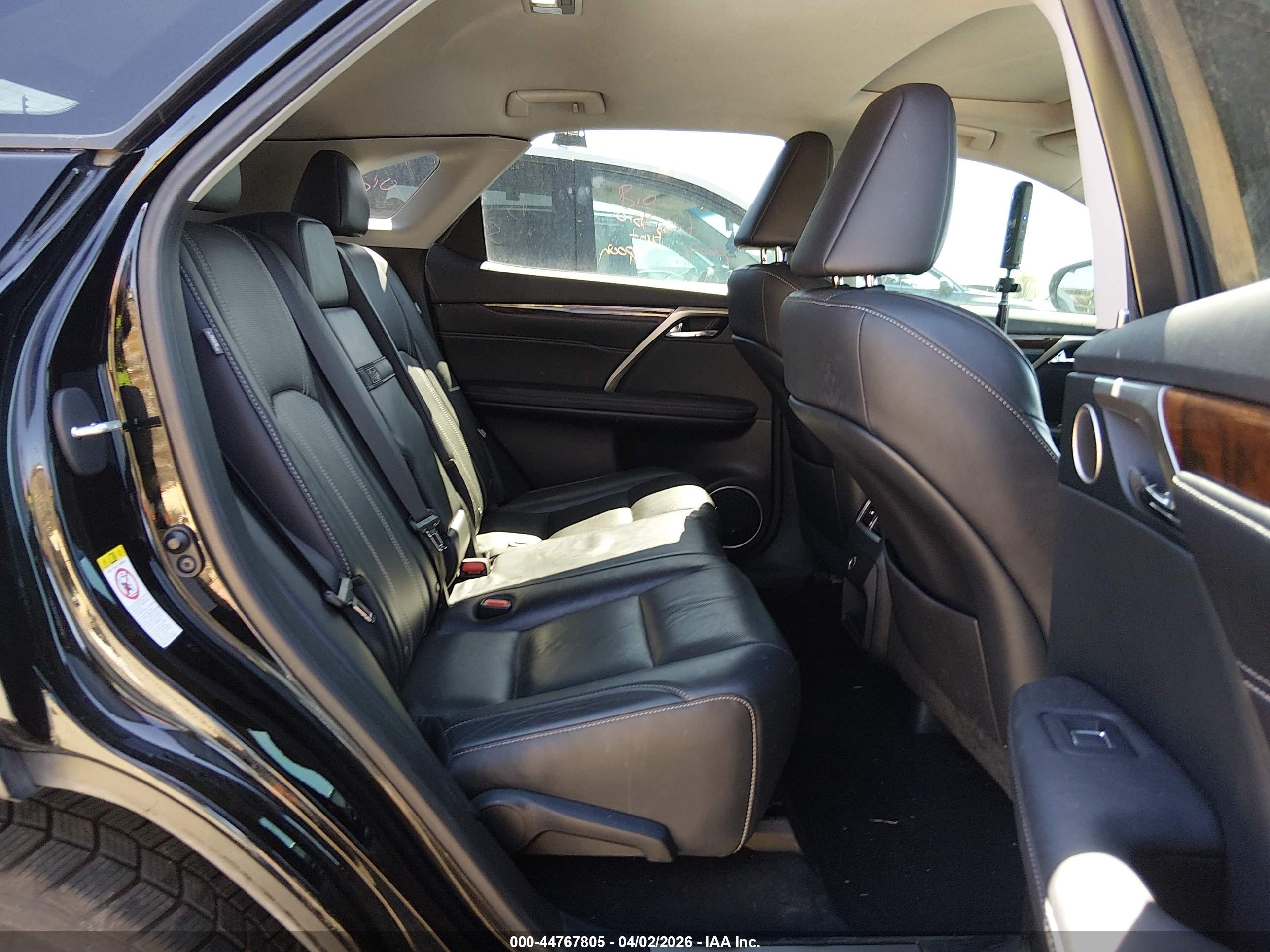 LEXUS RX image 8