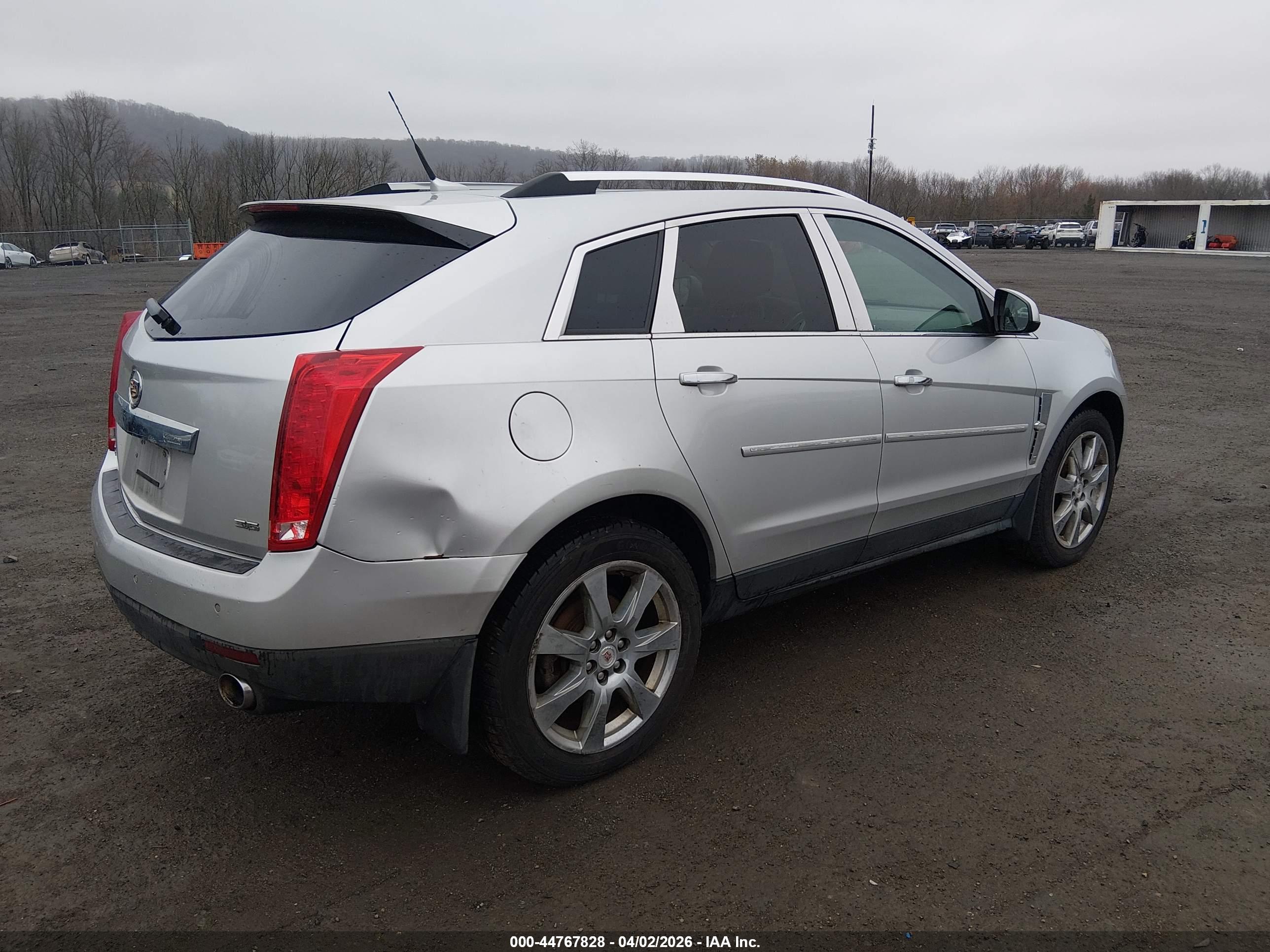 CADILLAC SRX image 4