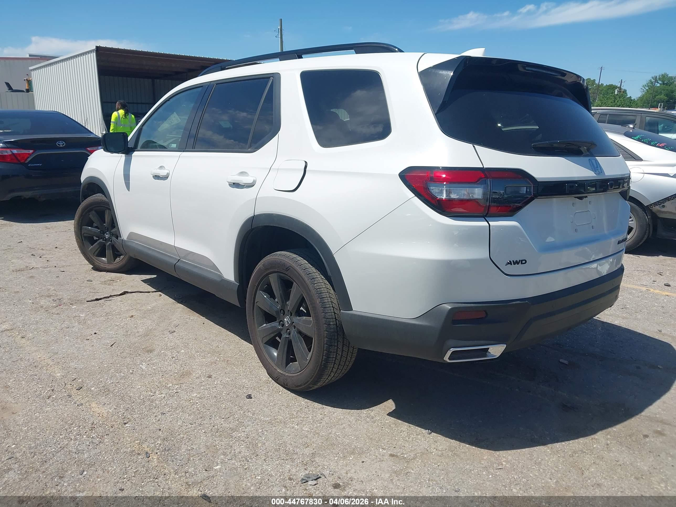 HONDA PILOT image 3