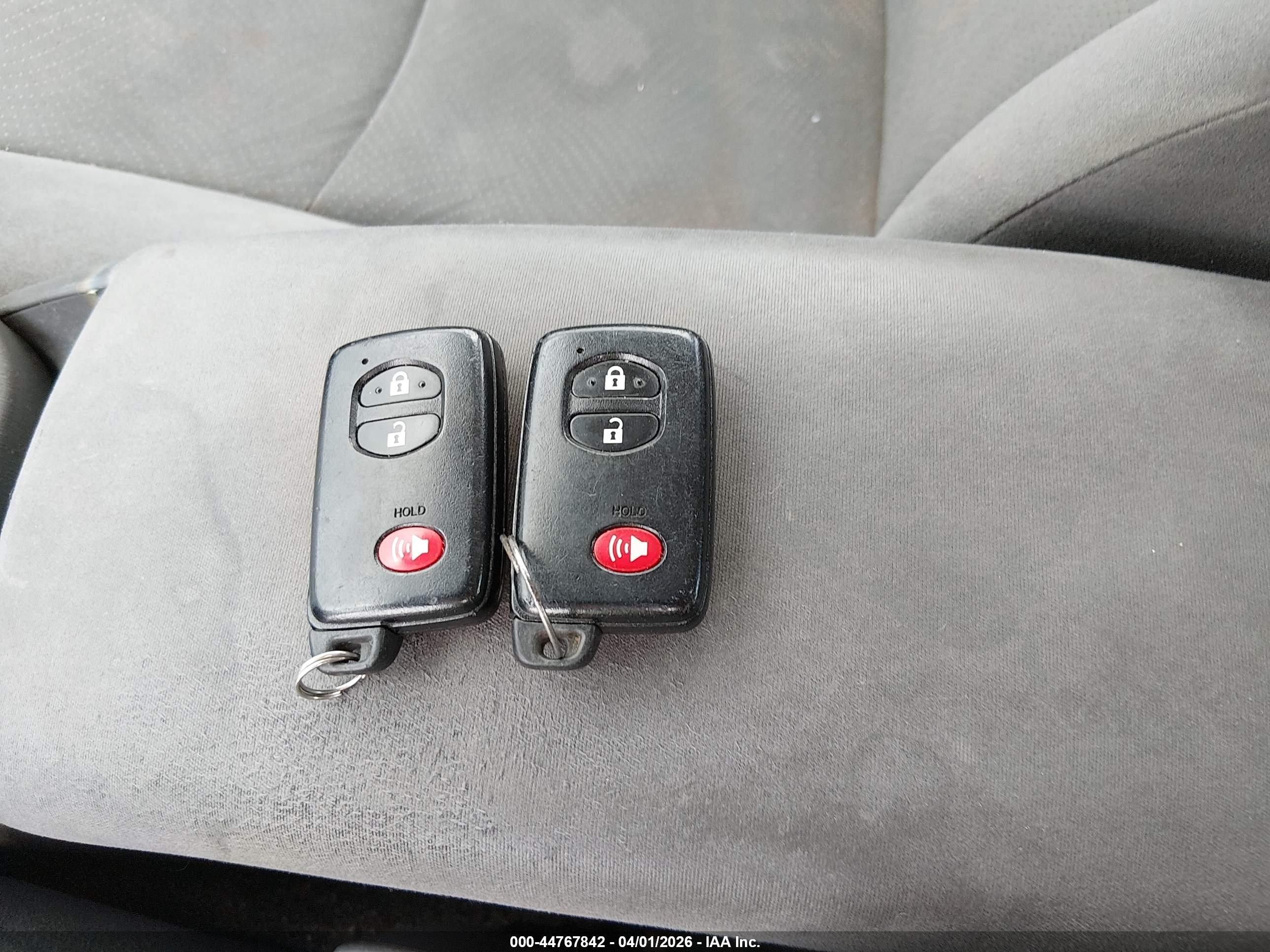 TOYOTA PRIUS image 11