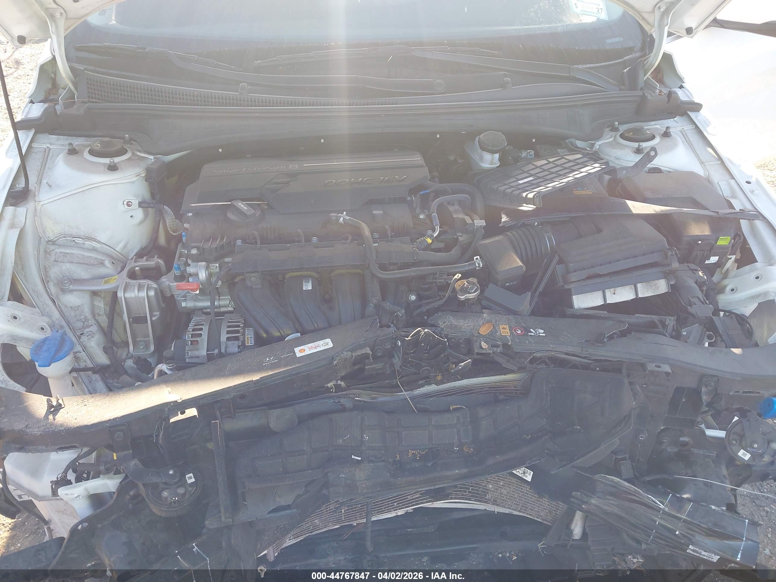HYUNDAI ELANTRA image 10