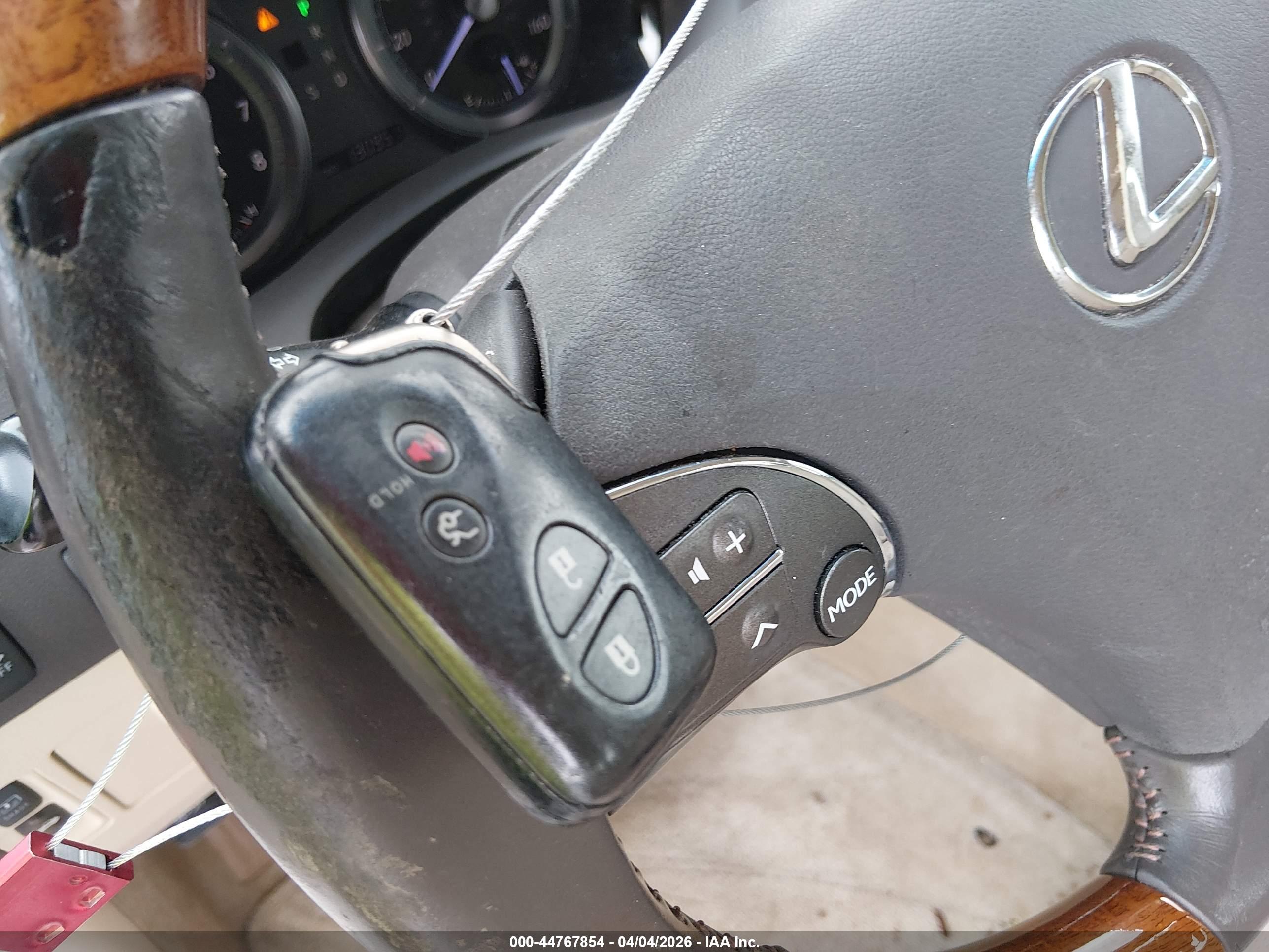 LEXUS ES image 11