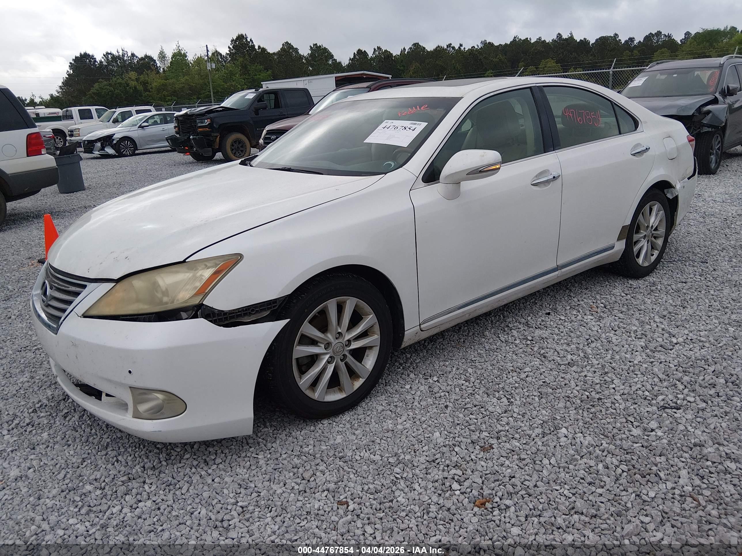 LEXUS ES image 2