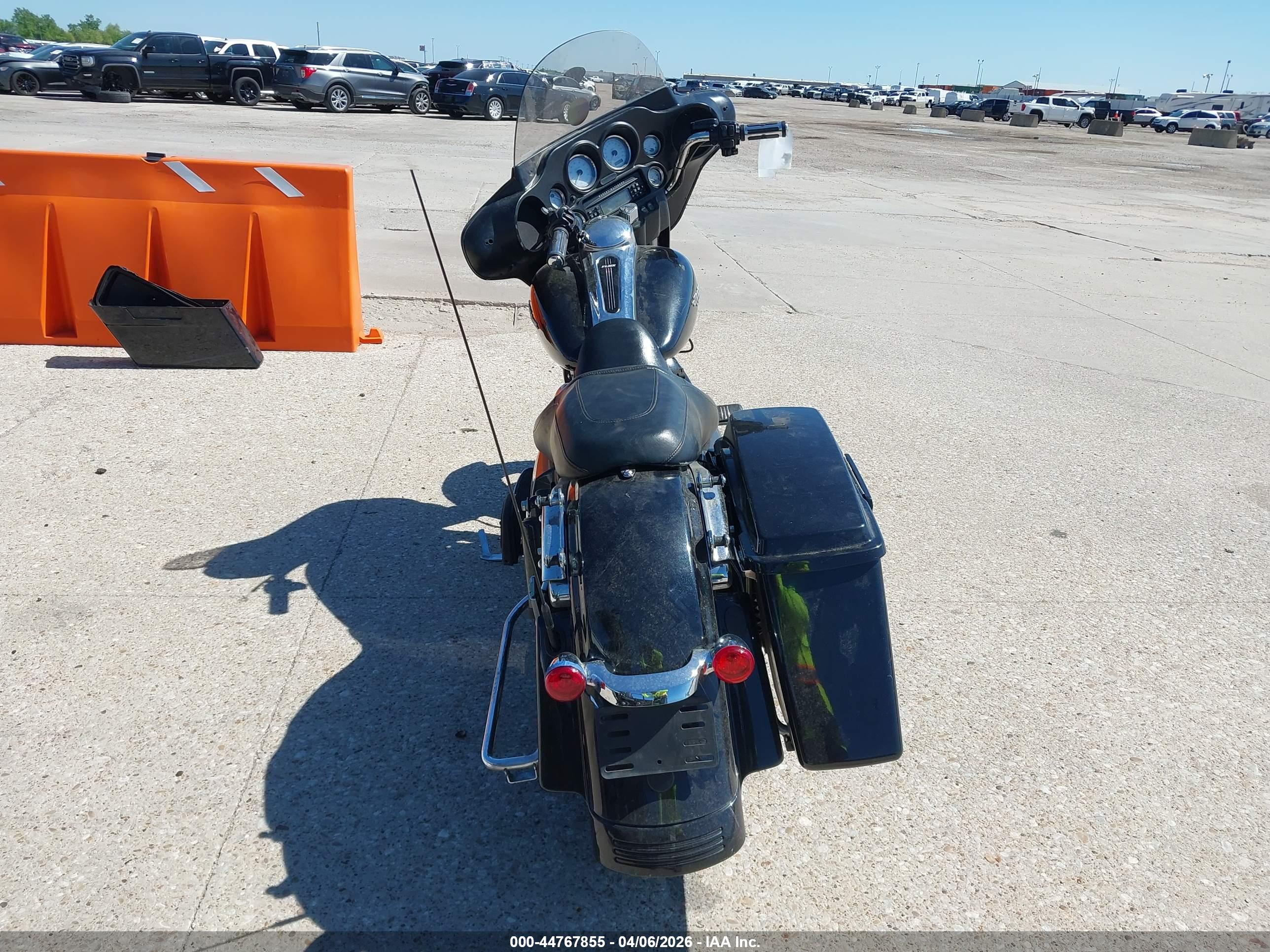 HARLEY-DAVIDSON FLHX image 6