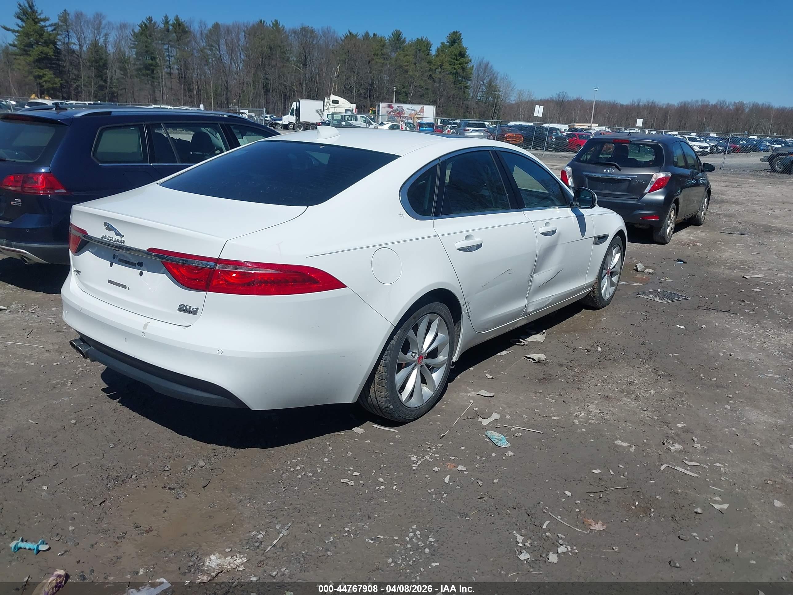 JAGUAR XF image 4