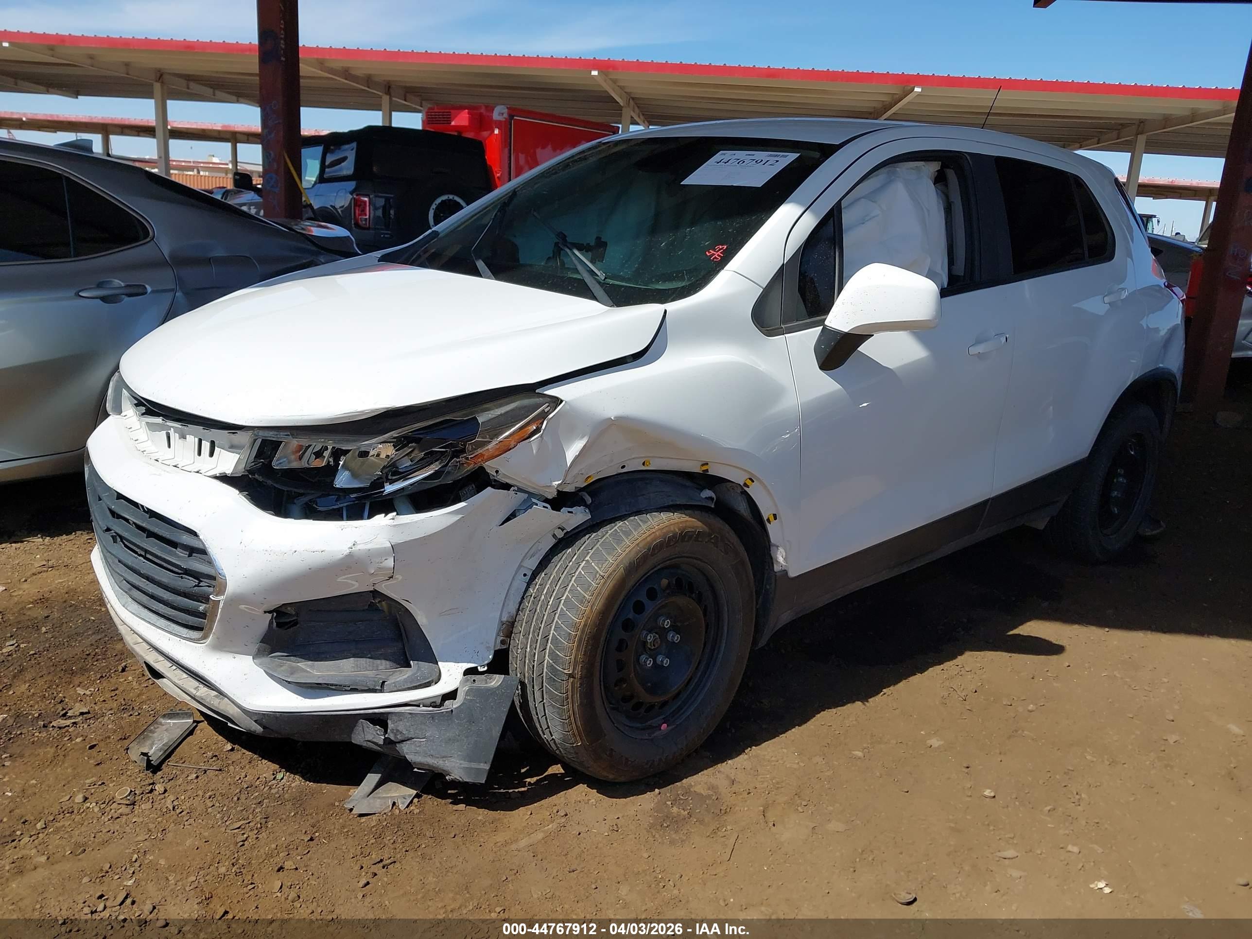 CHEVROLET TRAX image 2
