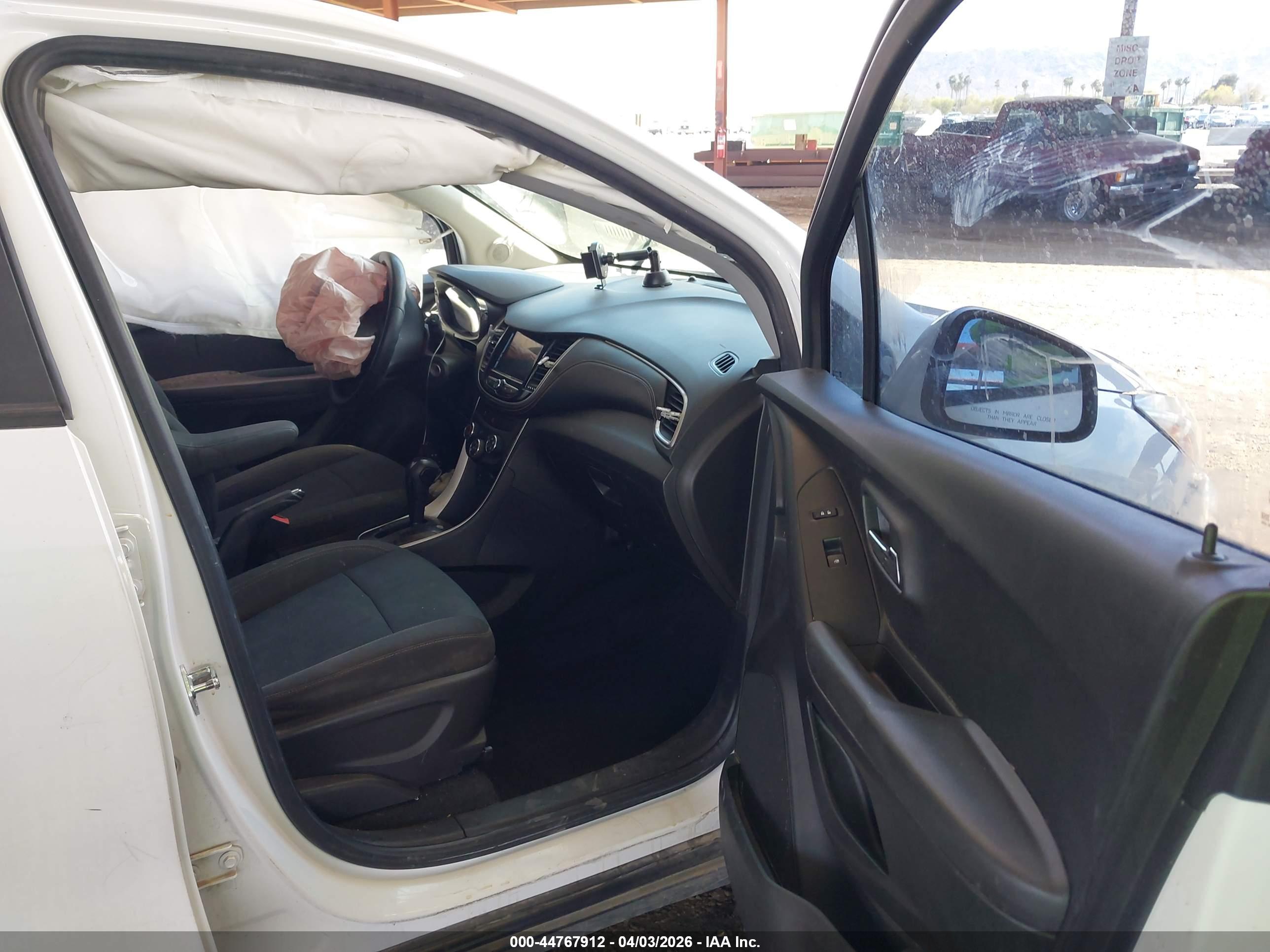 CHEVROLET TRAX image 5