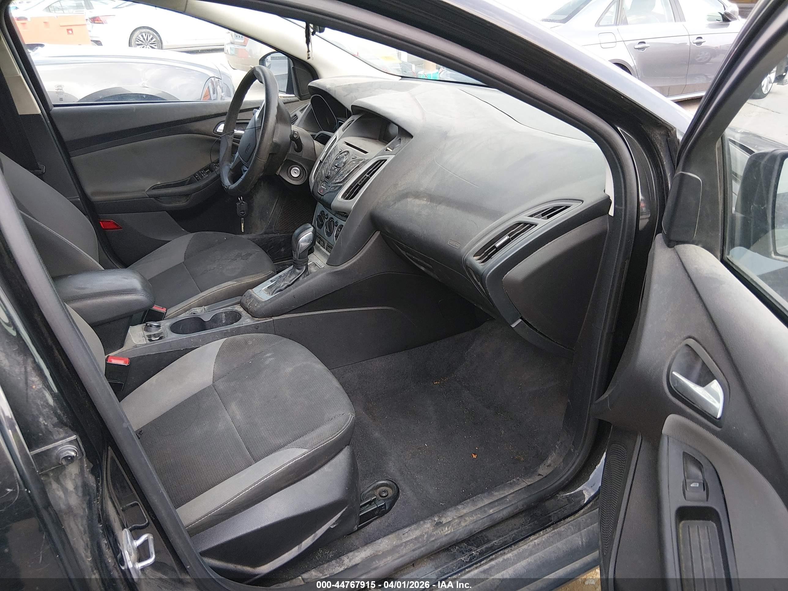 FORD FOCUS image 5