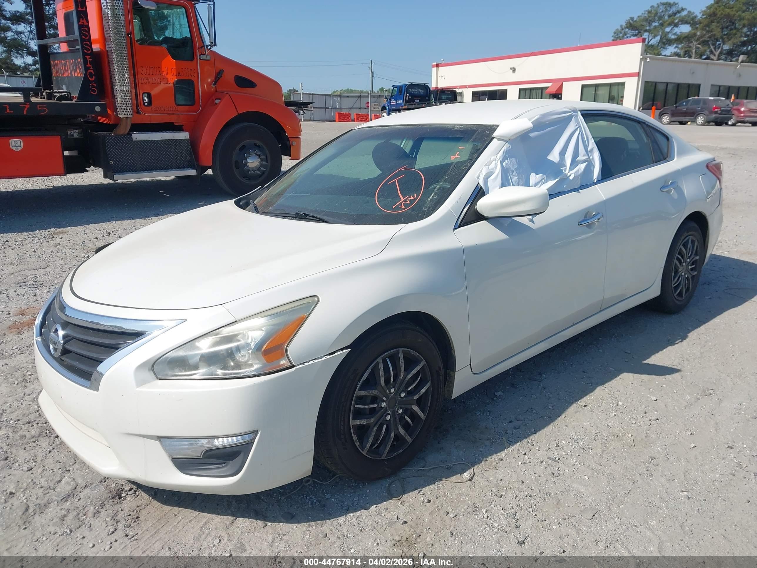 NISSAN ALTIMA image 2