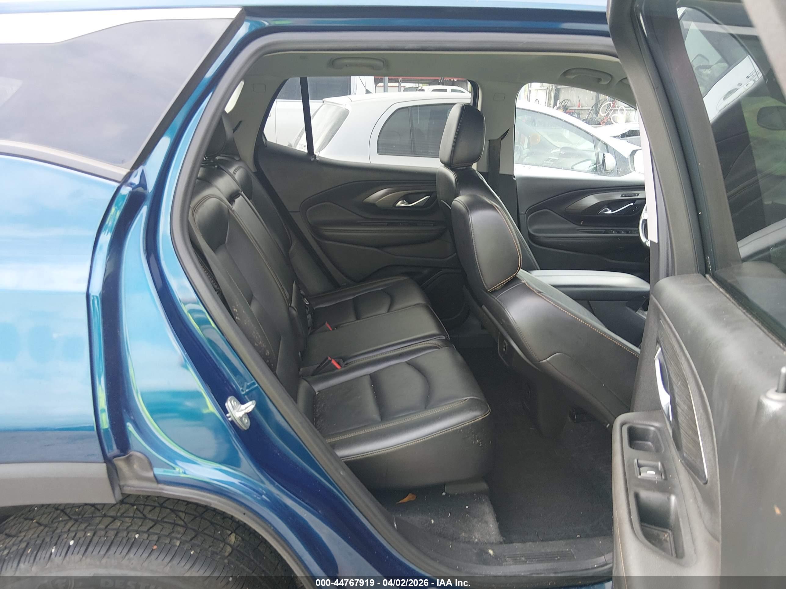 GMC TERRAIN image 8