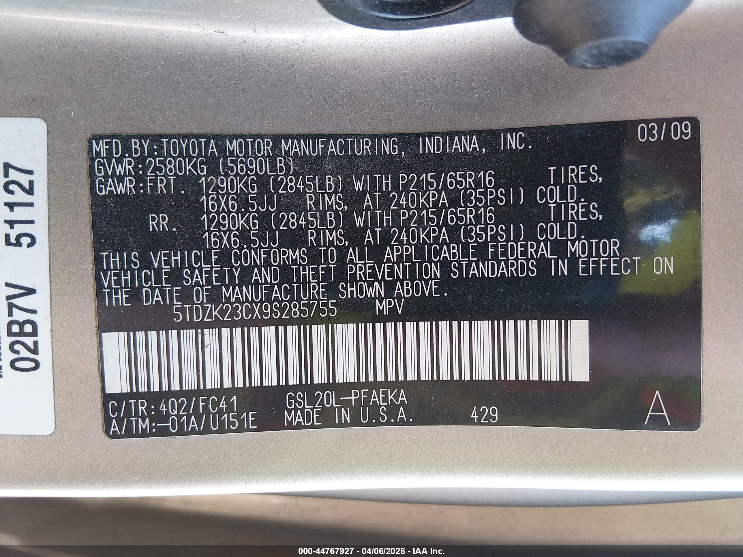 TOYOTA SIENNA image 9