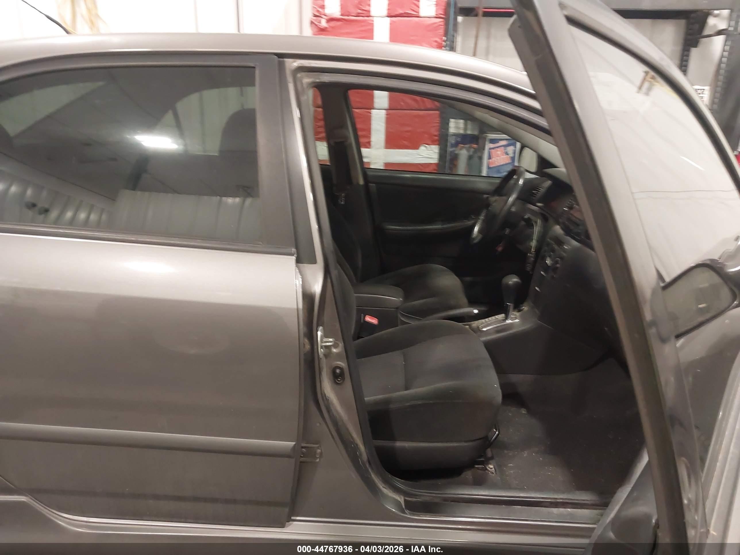 TOYOTA COROLLA image 5