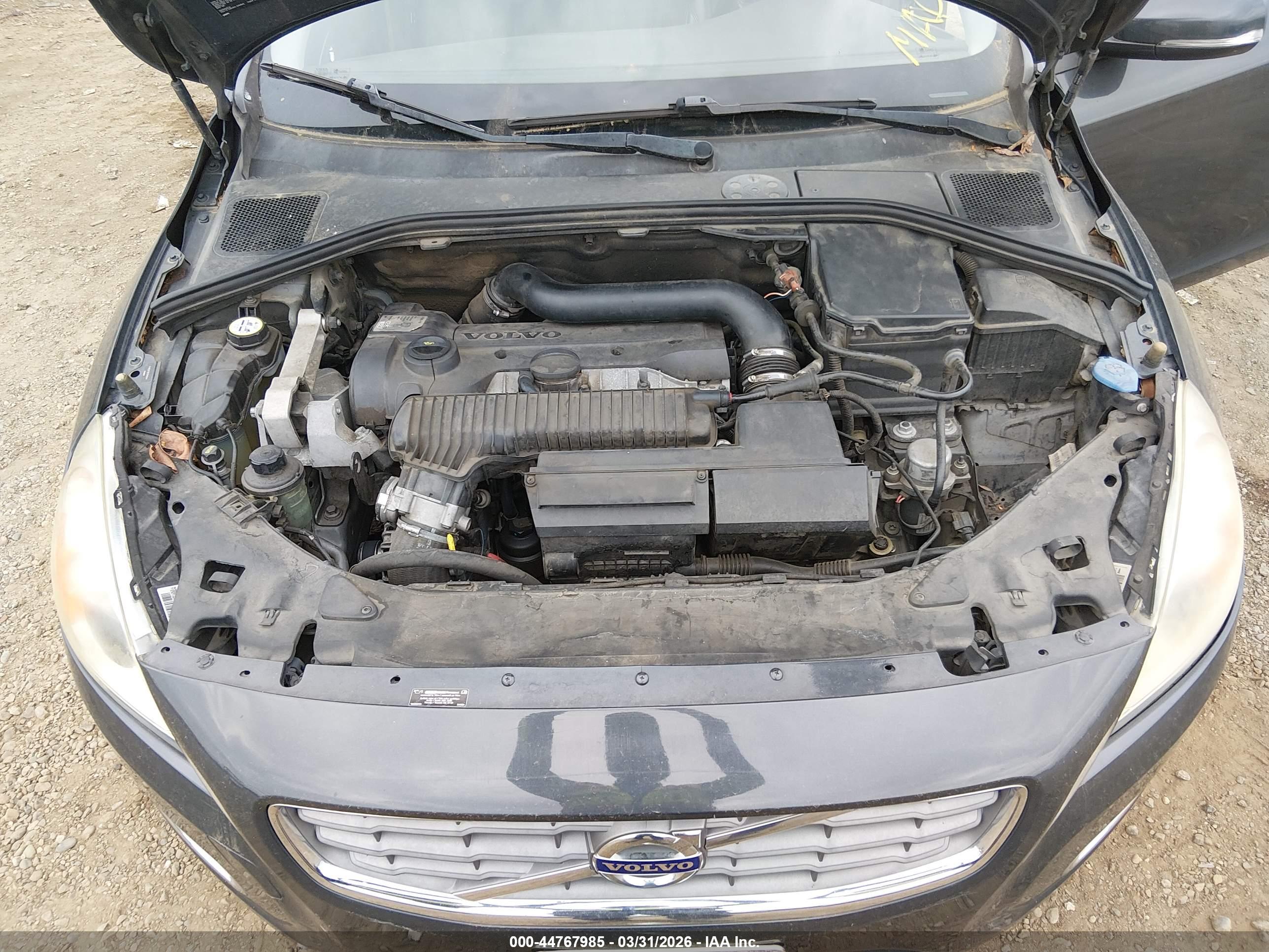 VOLVO S60 image 10