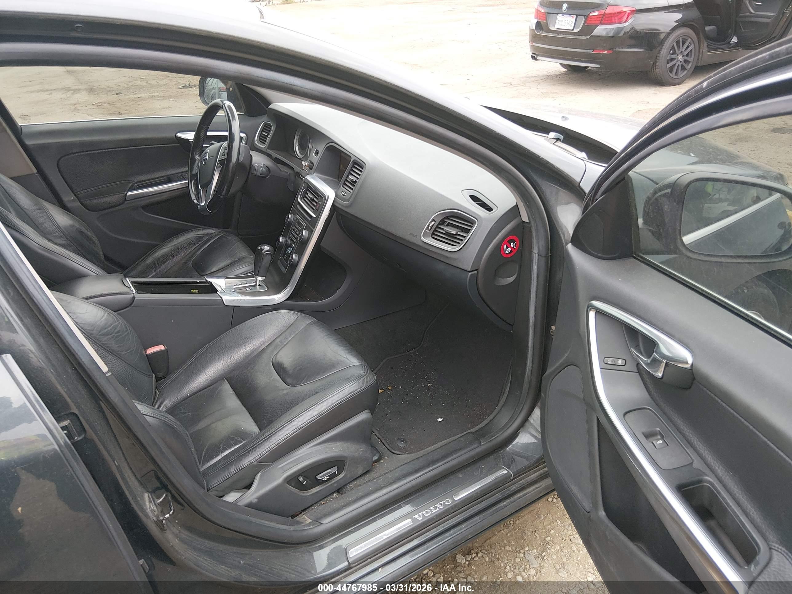 VOLVO S60 image 5