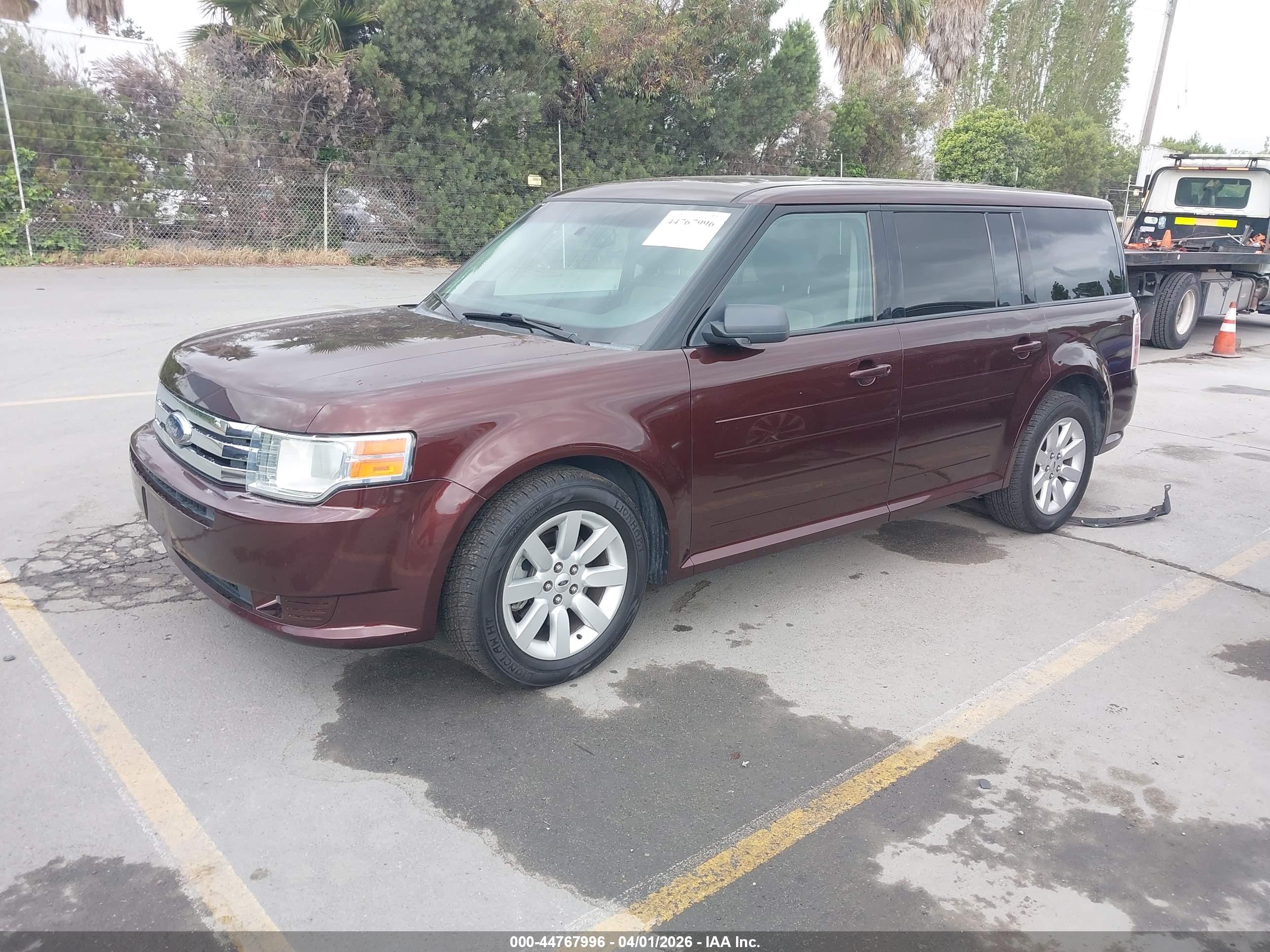 FORD FLEX image 2