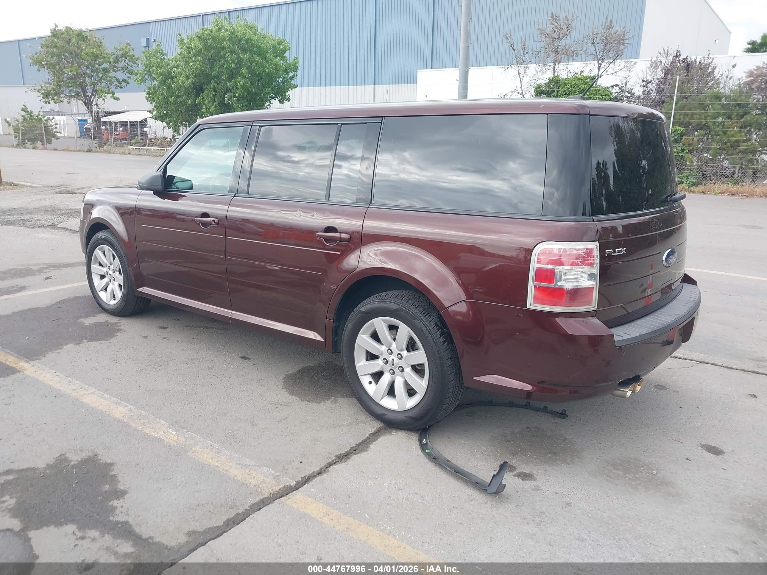 FORD FLEX image 3