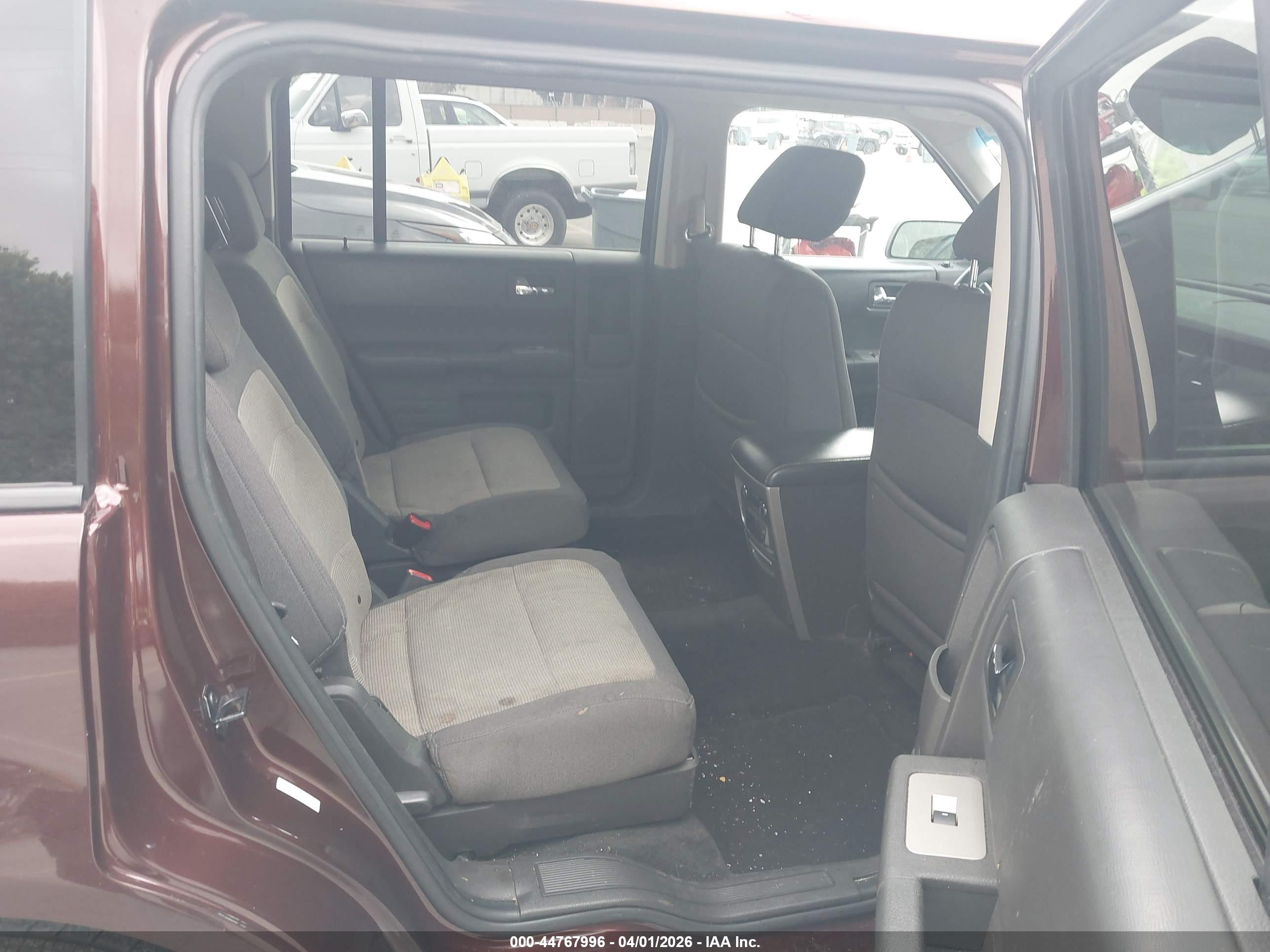FORD FLEX image 8