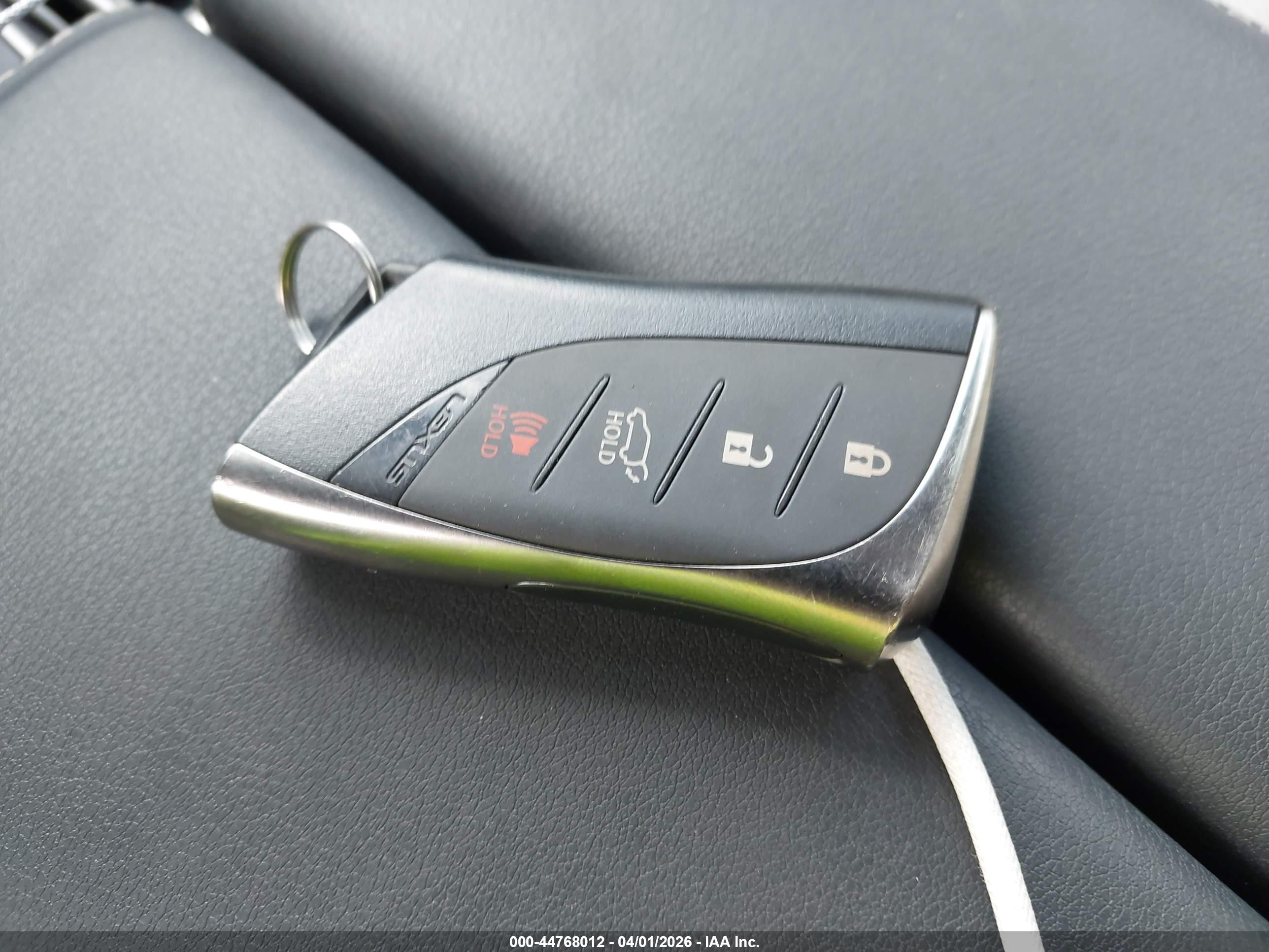 LEXUS TX image 11