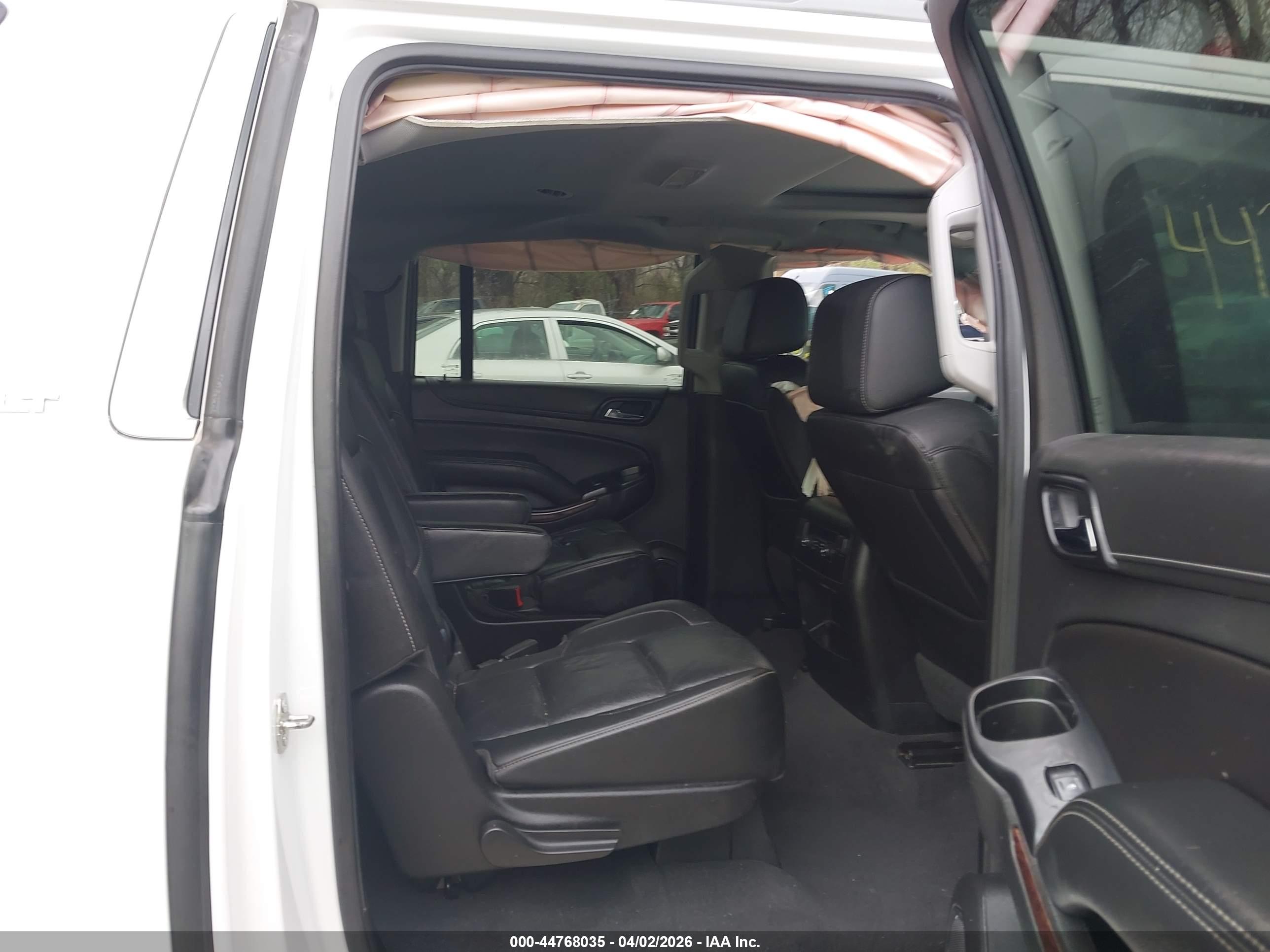 GMC YUKON image 8