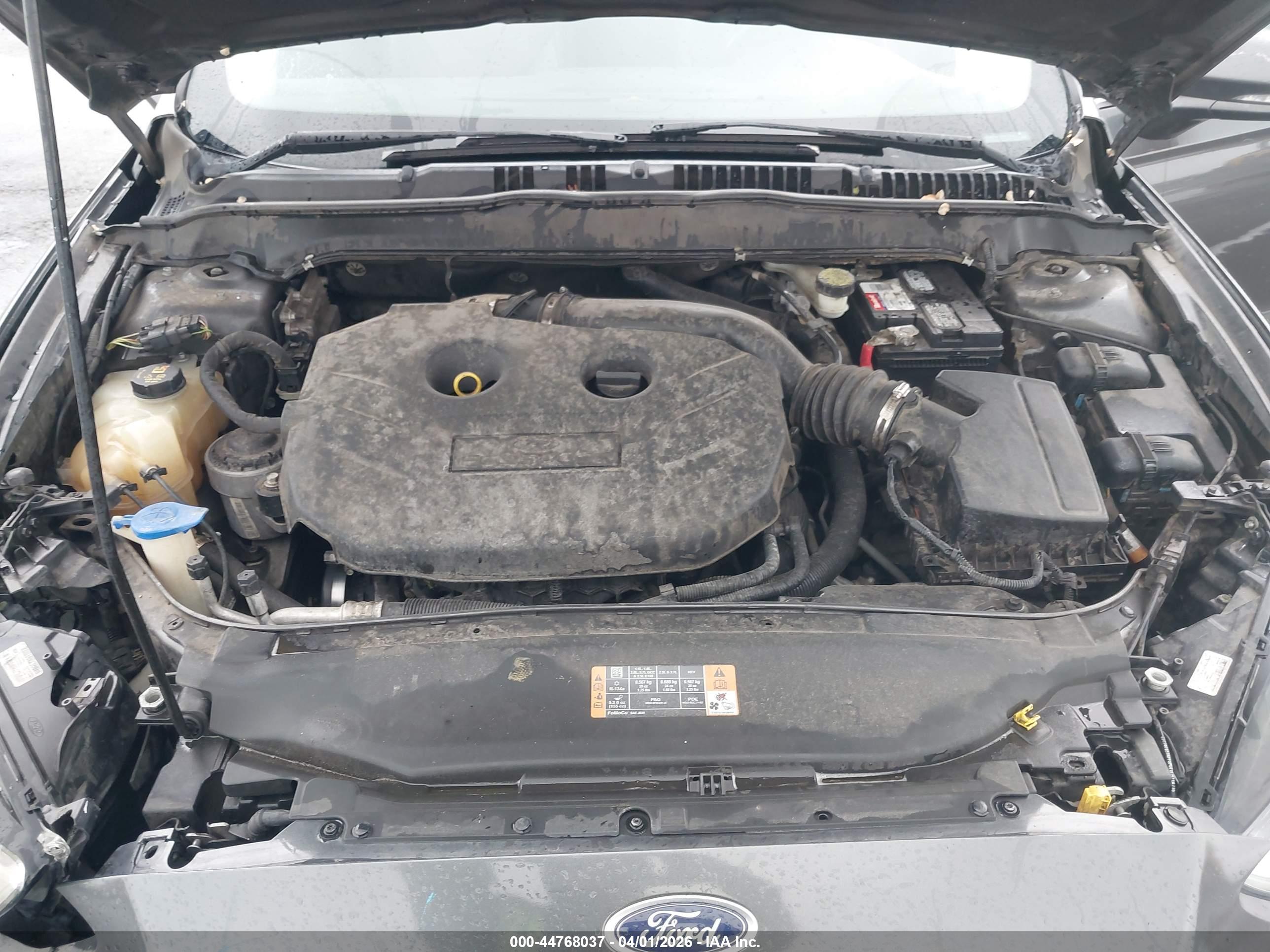 FORD FUSION image 10