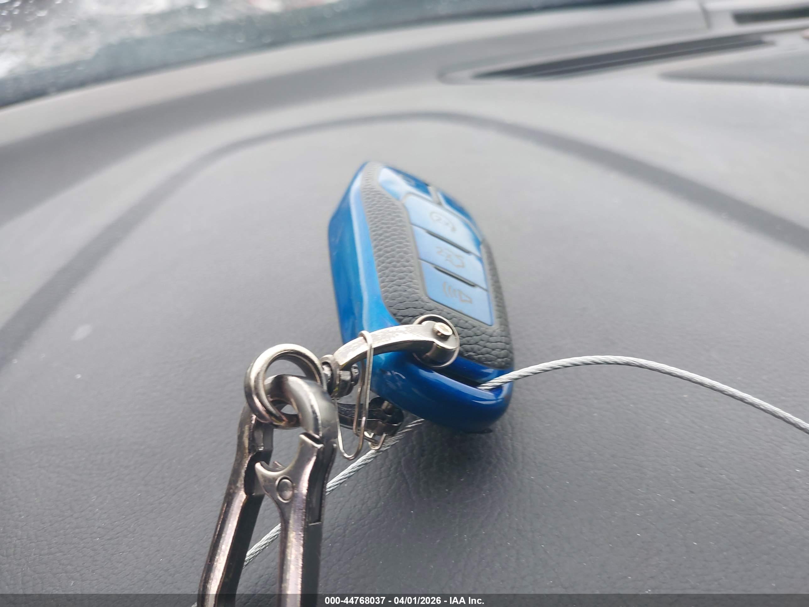 FORD FUSION image 11