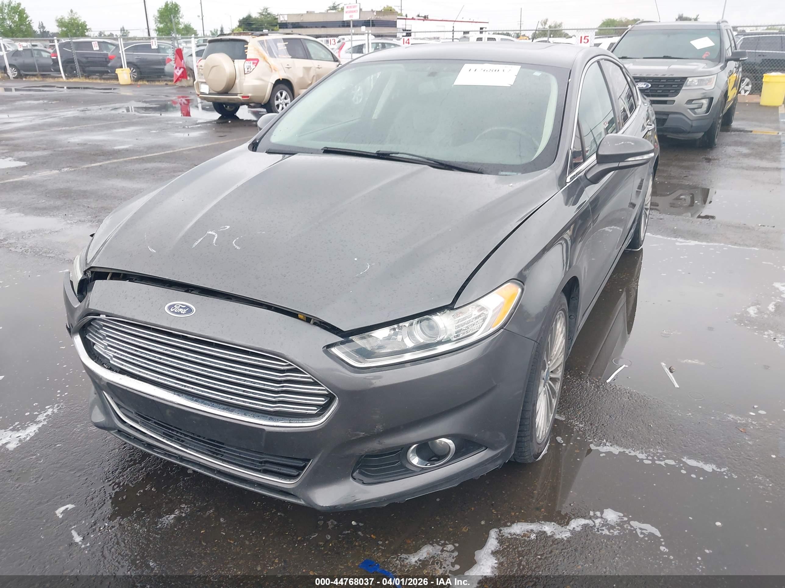 FORD FUSION image 2