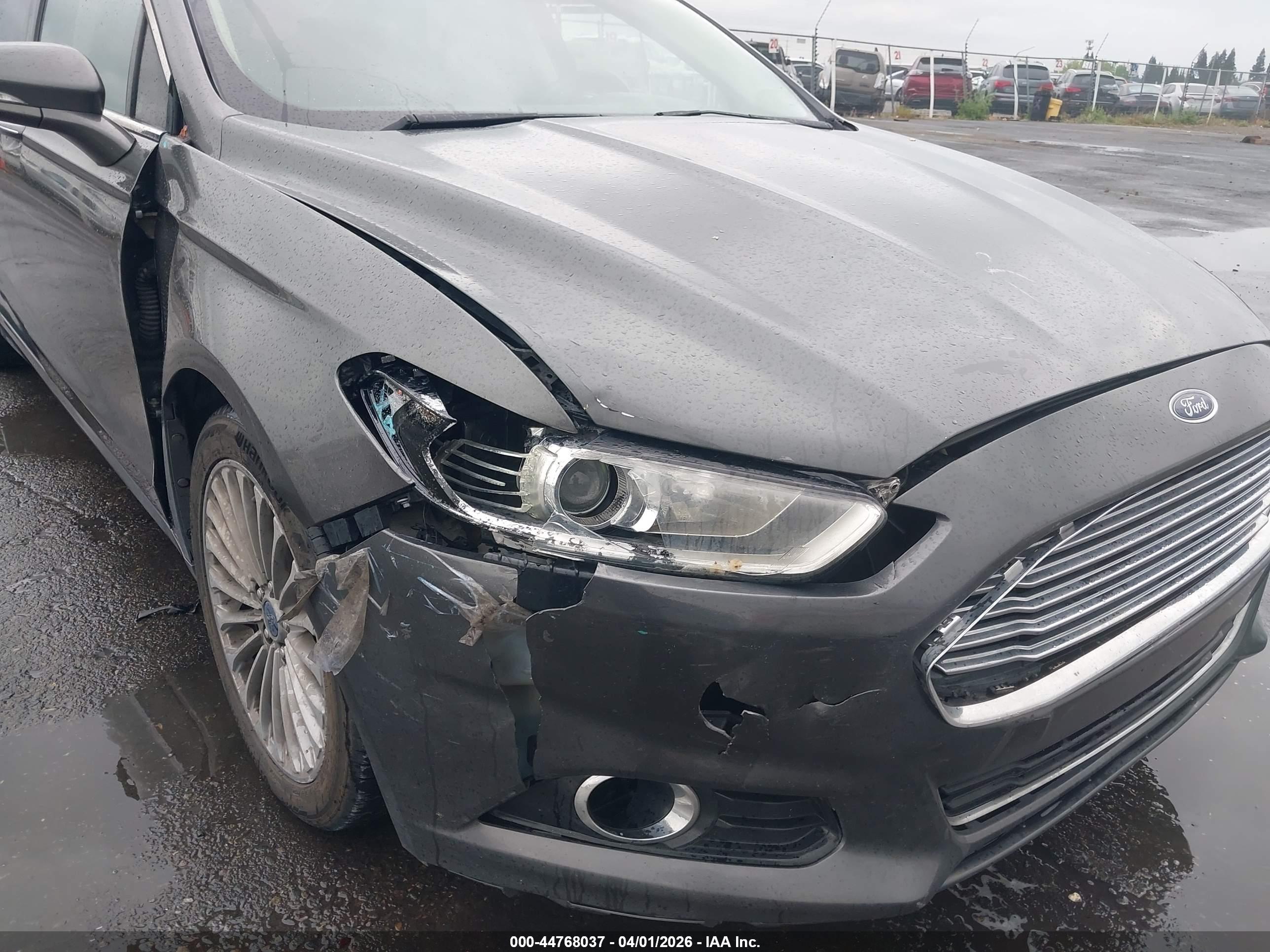 FORD FUSION image 6