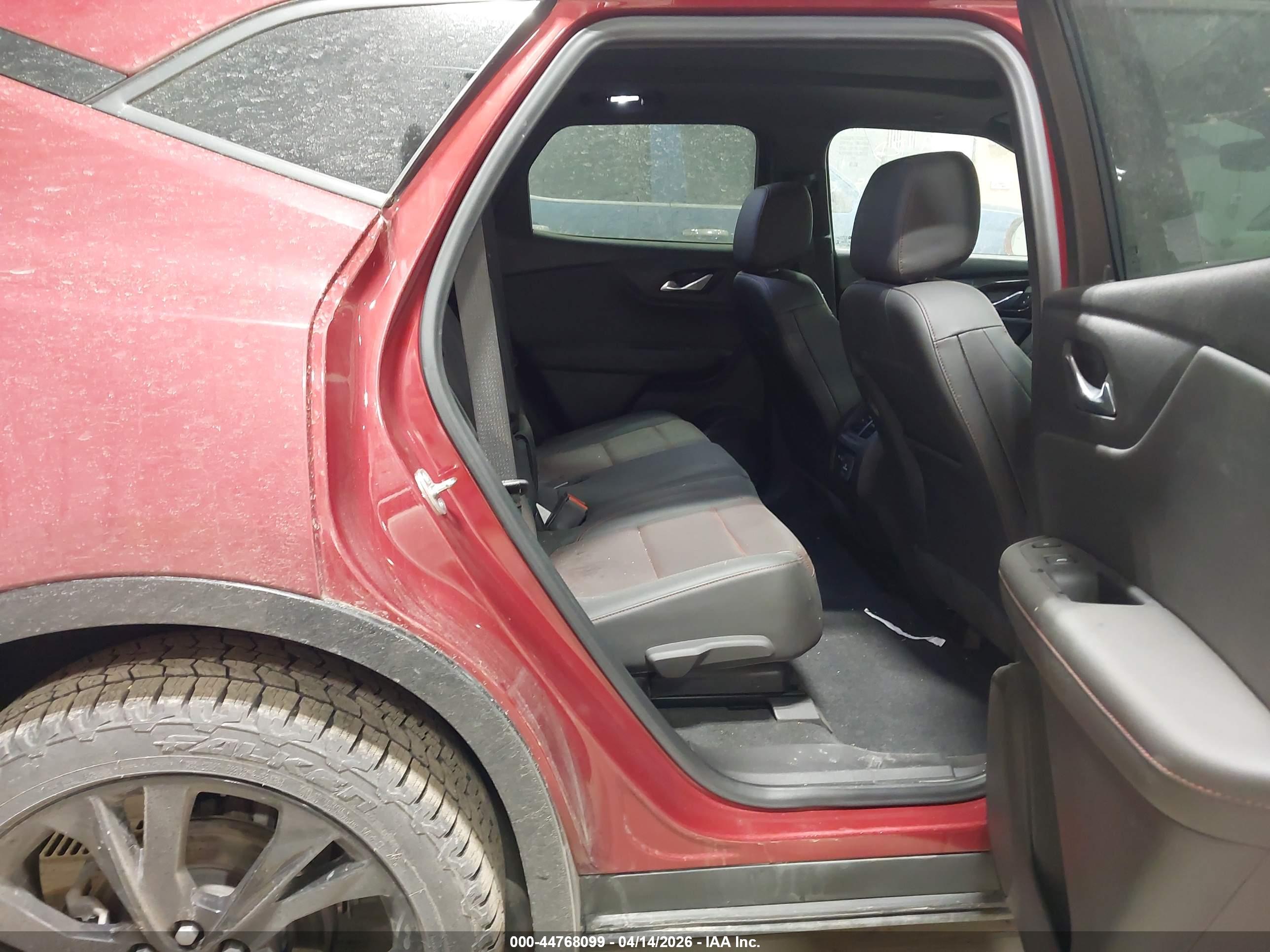 CHEVROLET BLAZER image 8