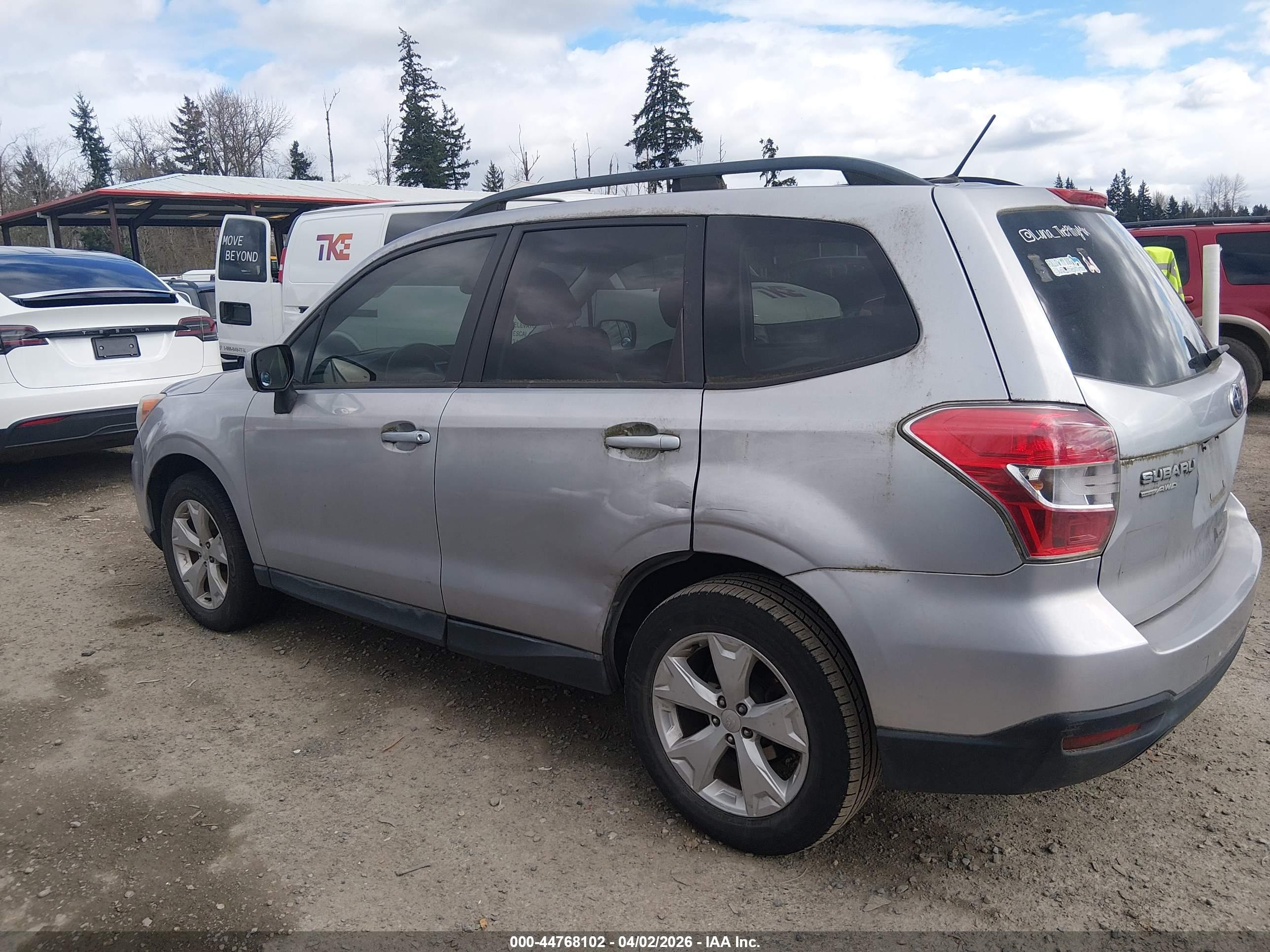 SUBARU FORESTER image 6