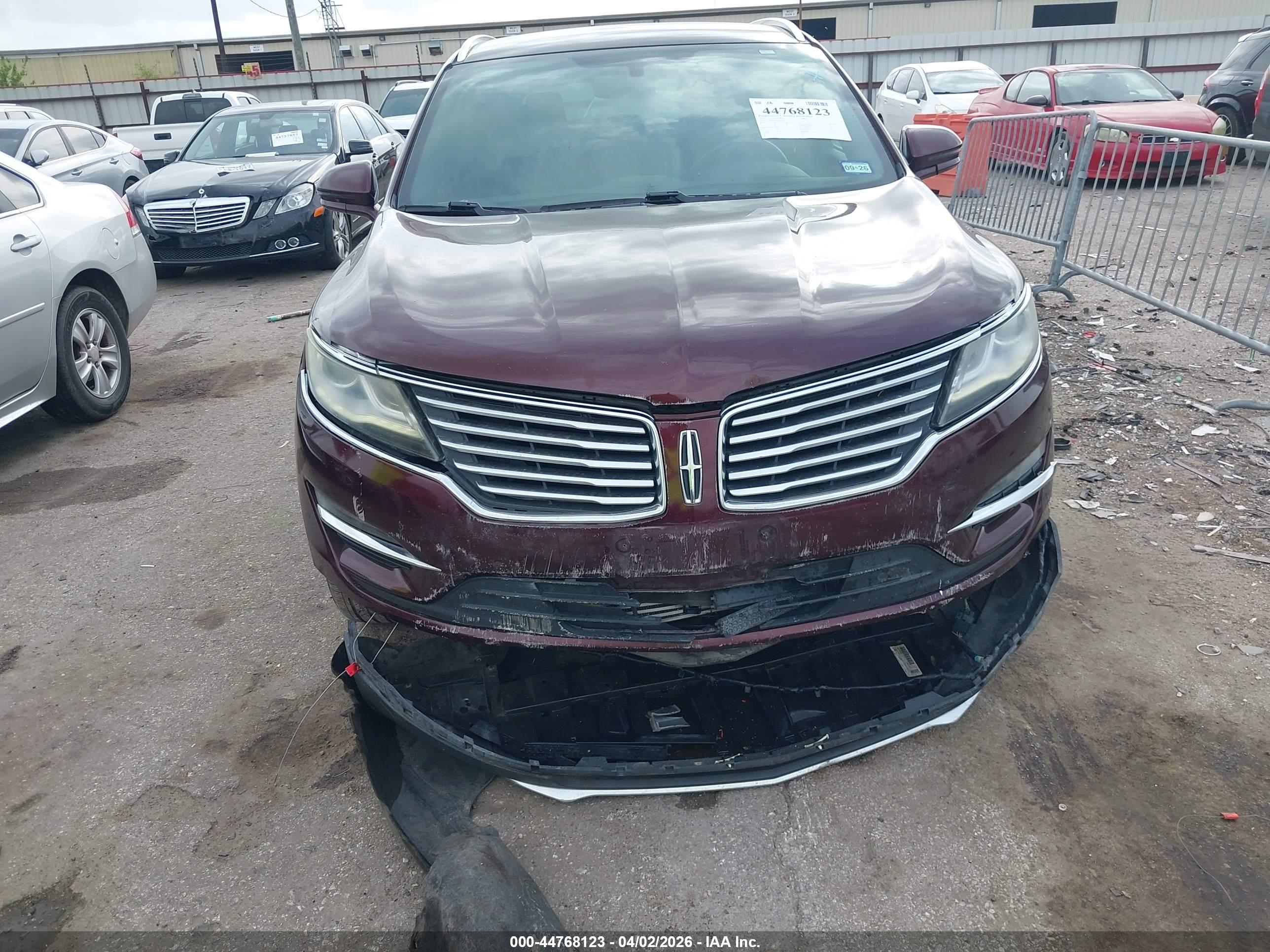 LINCOLN MKC image 6