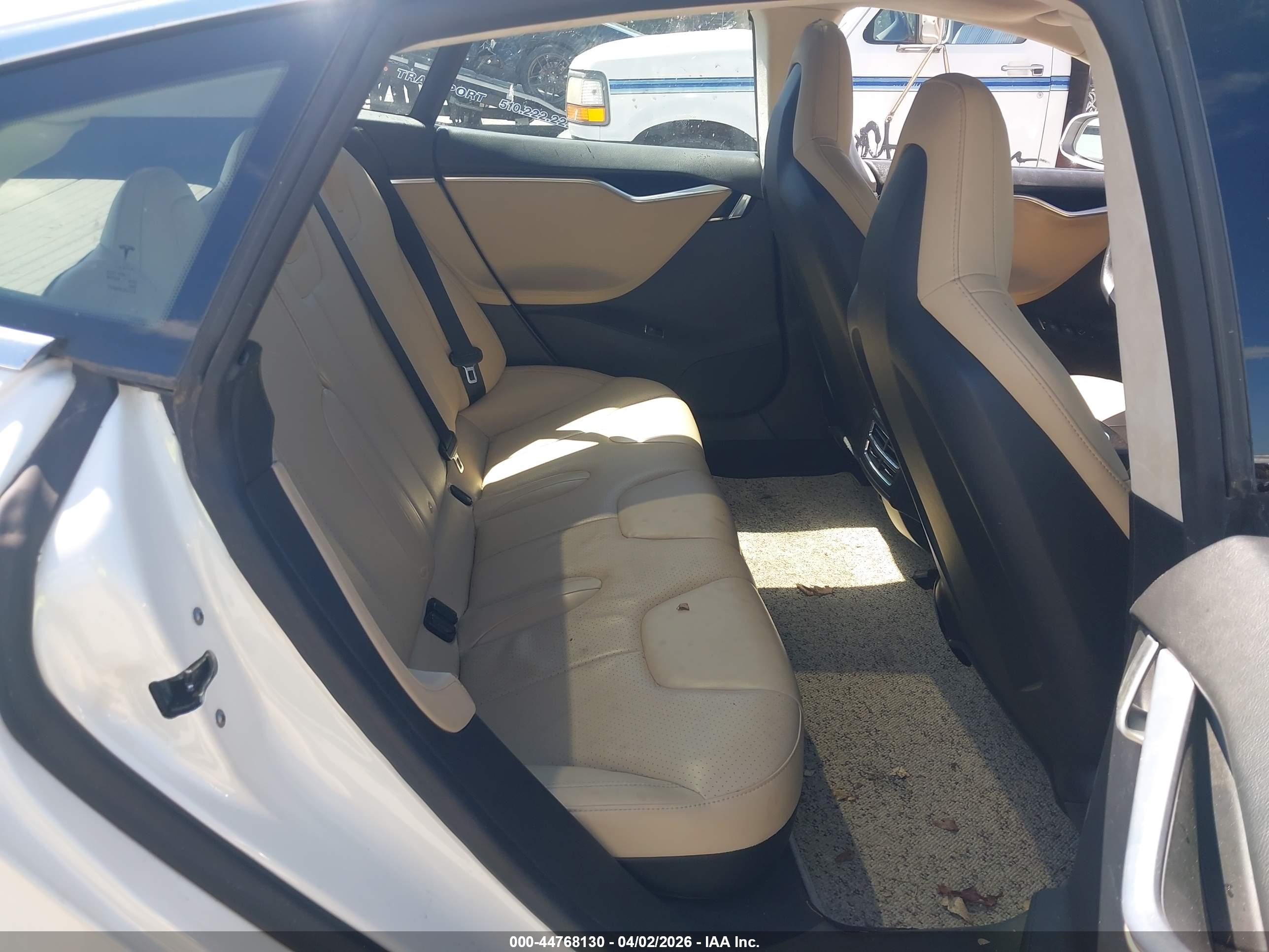 TESLA MODEL image 8