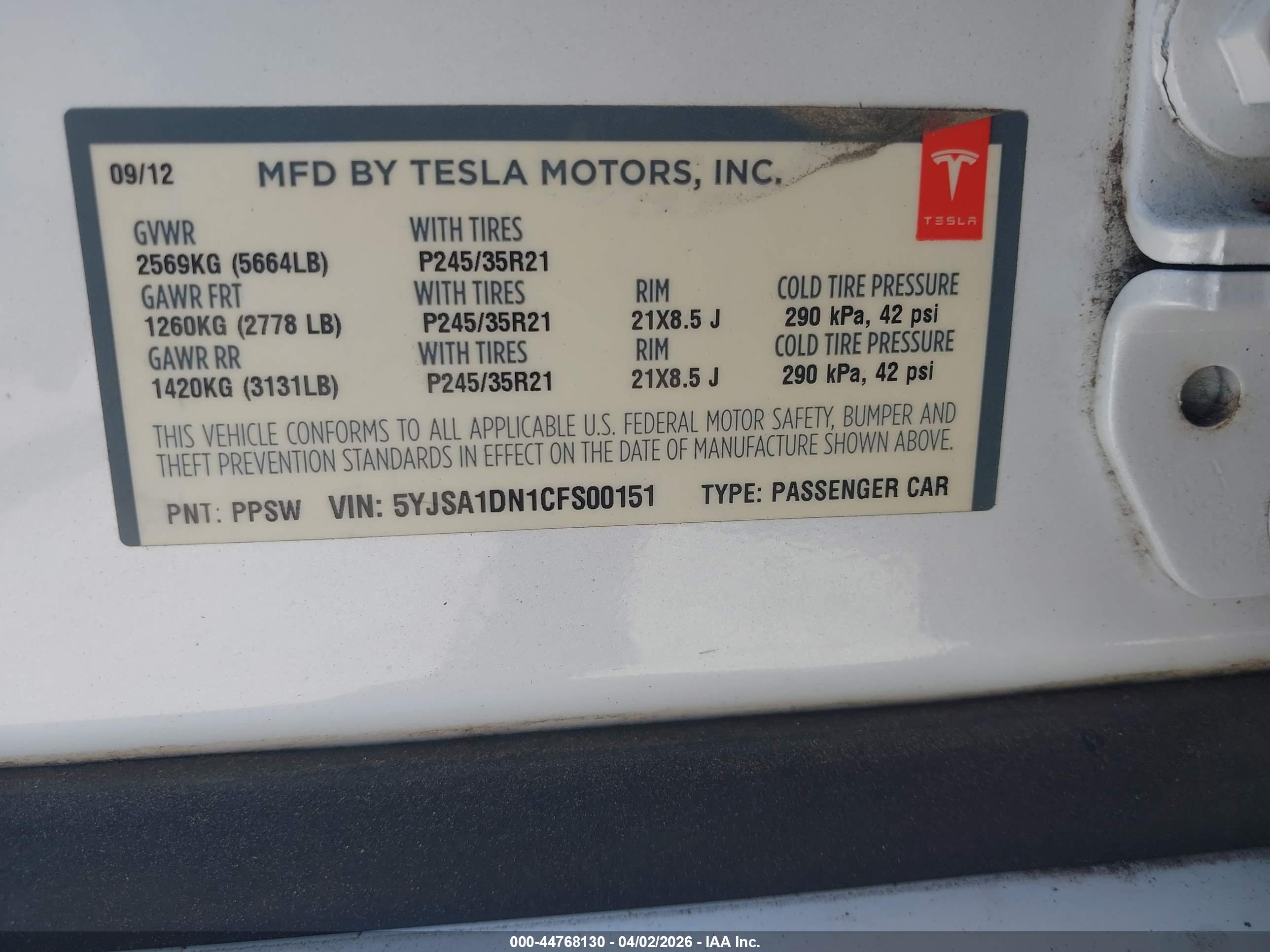 TESLA MODEL image 9