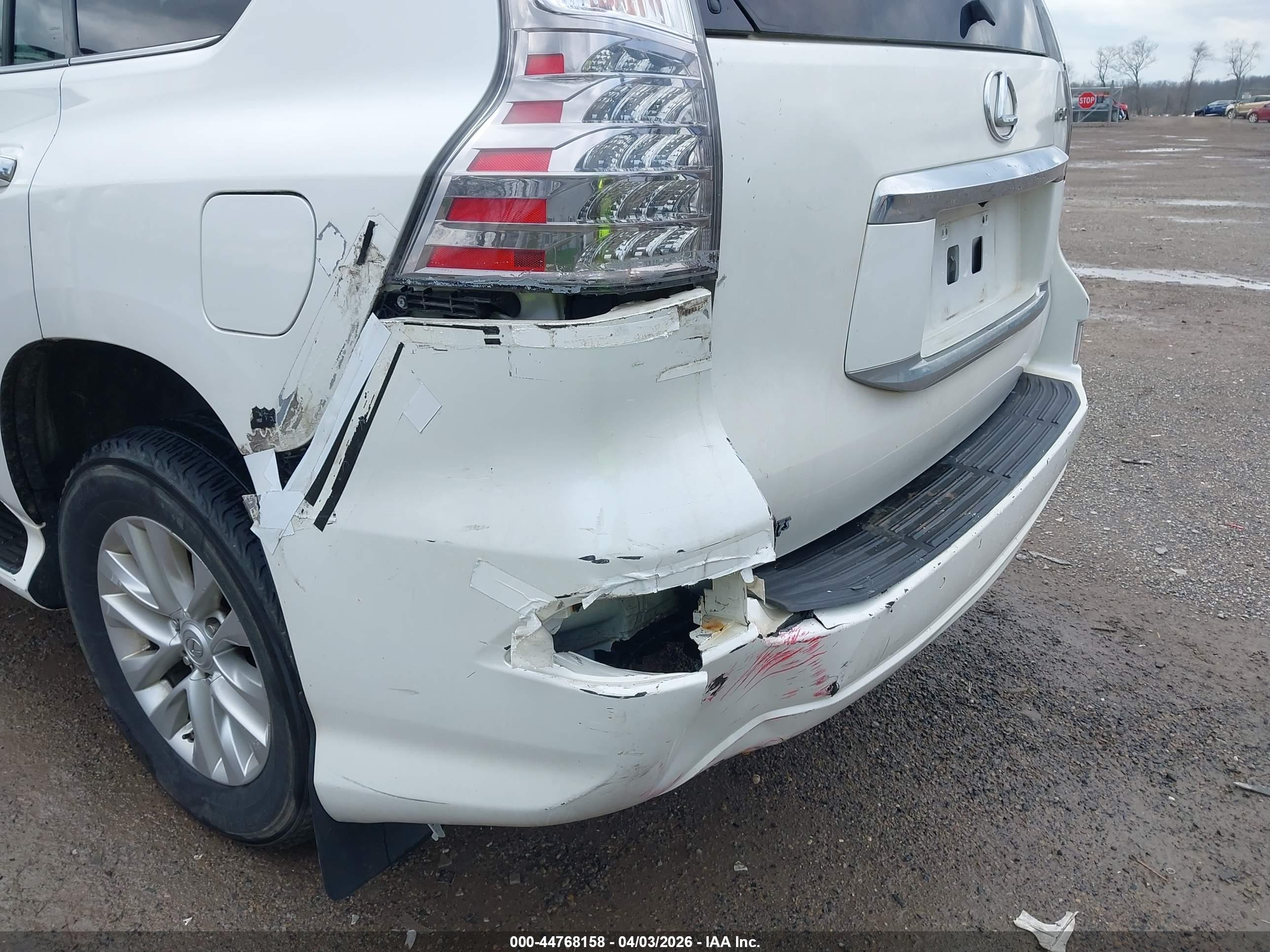 LEXUS GX image 6