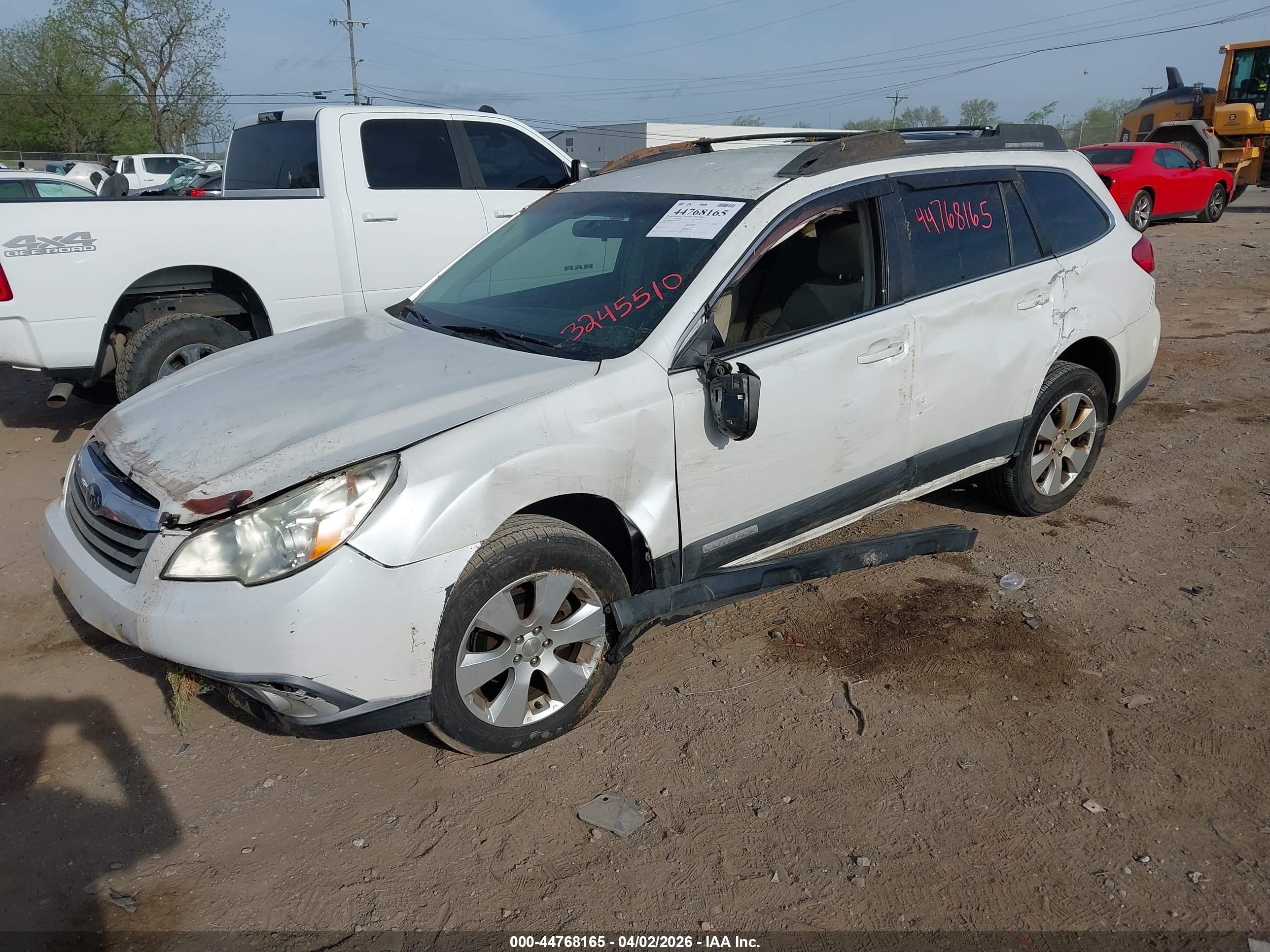 SUBARU OUTBACK image 2