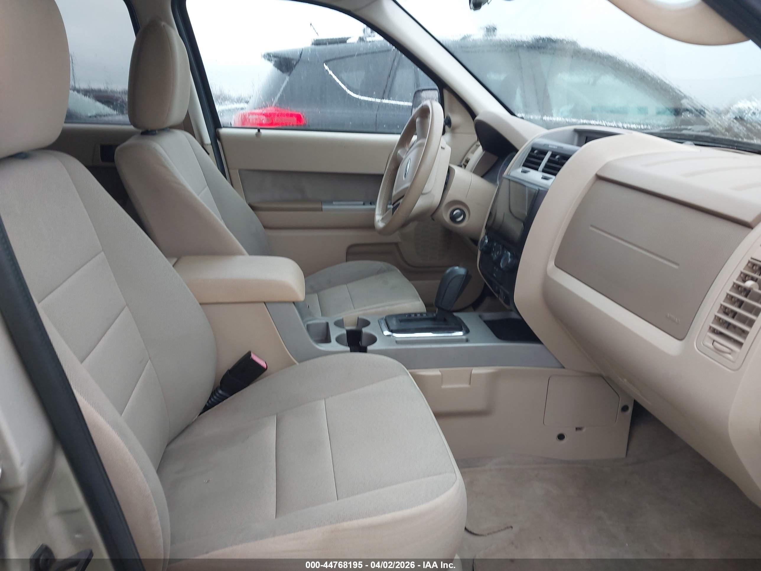 FORD ESCAPE image 5