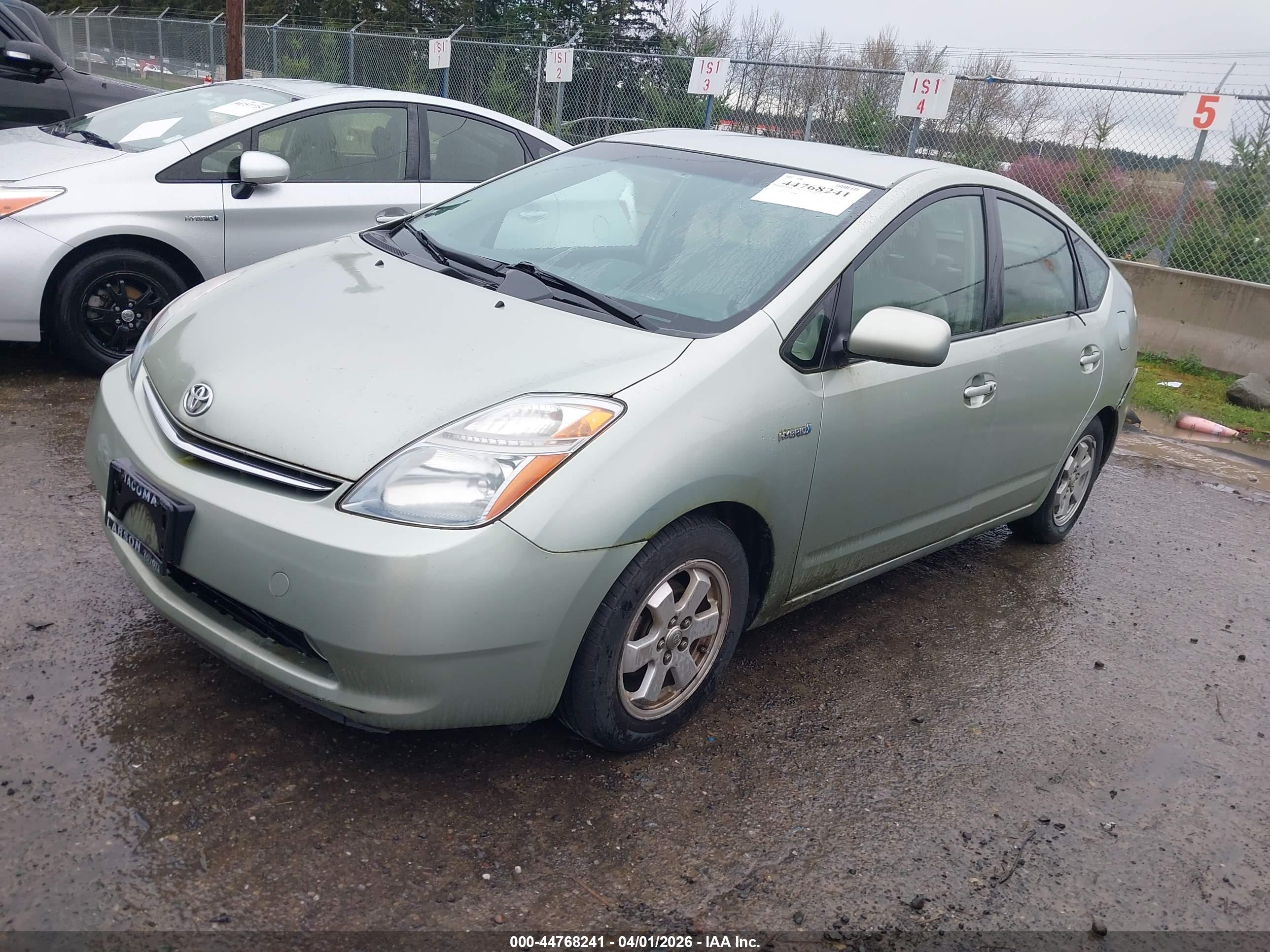 TOYOTA PRIUS image 2