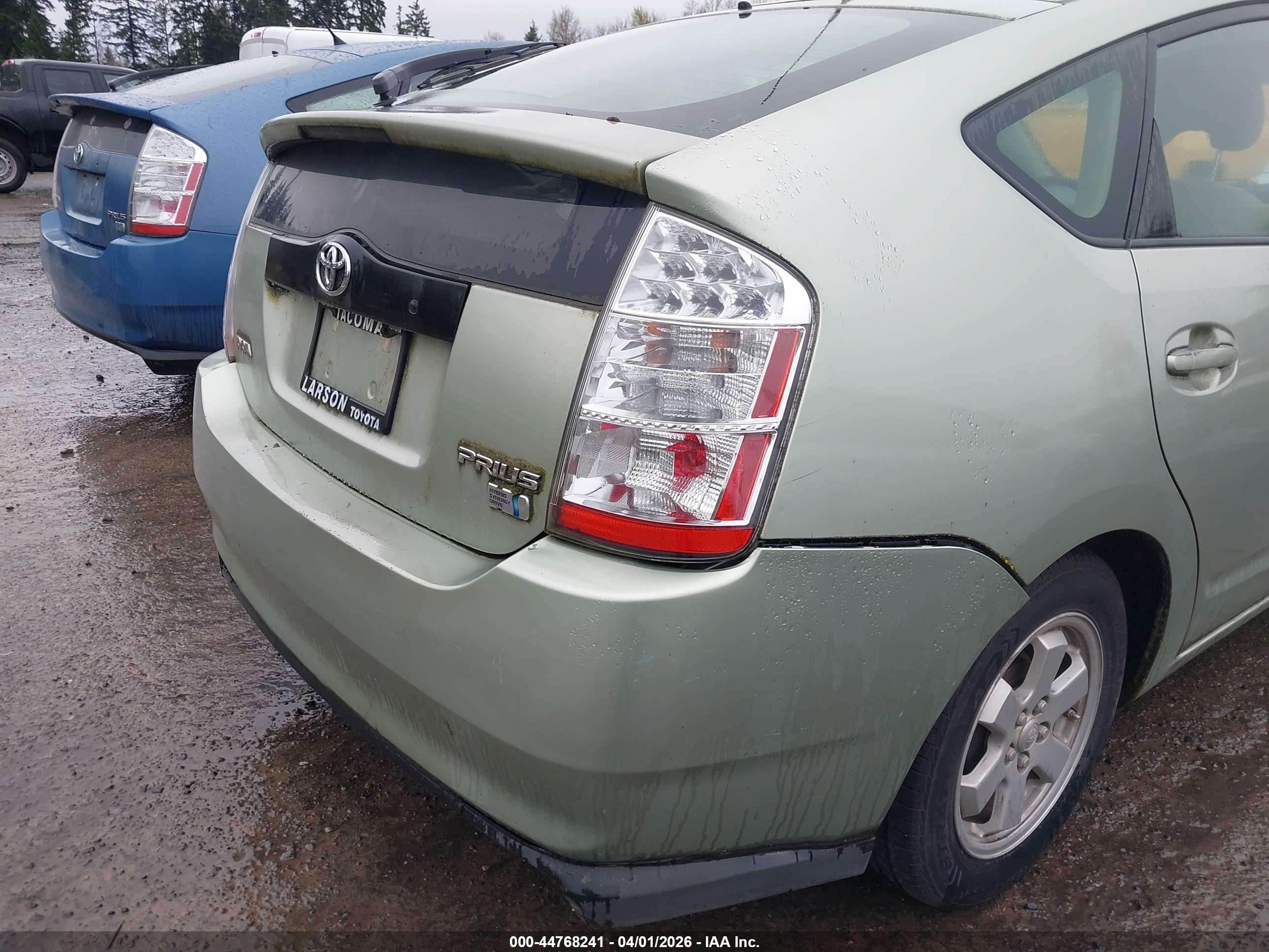 TOYOTA PRIUS image 6