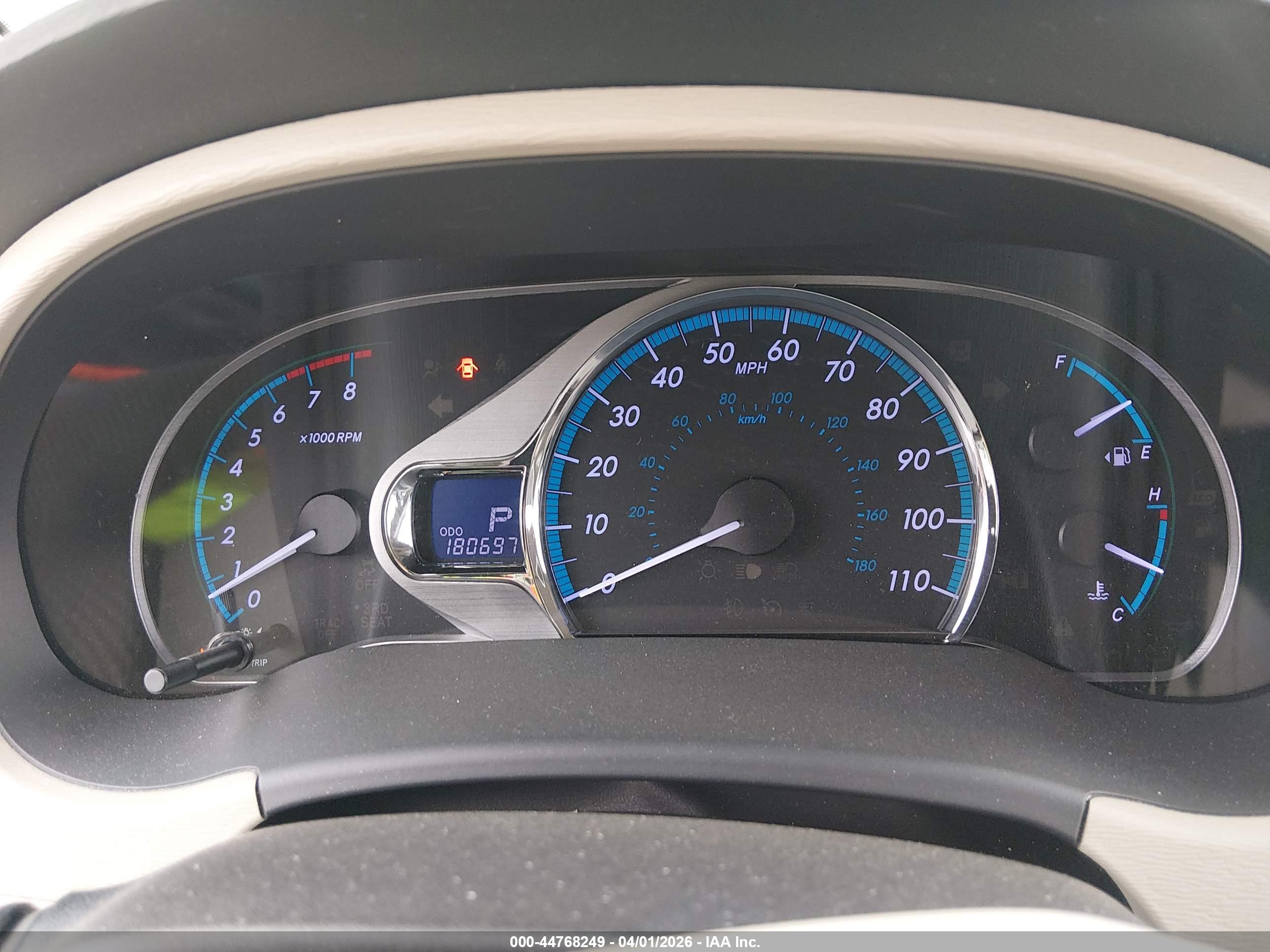 TOYOTA SIENNA image 7