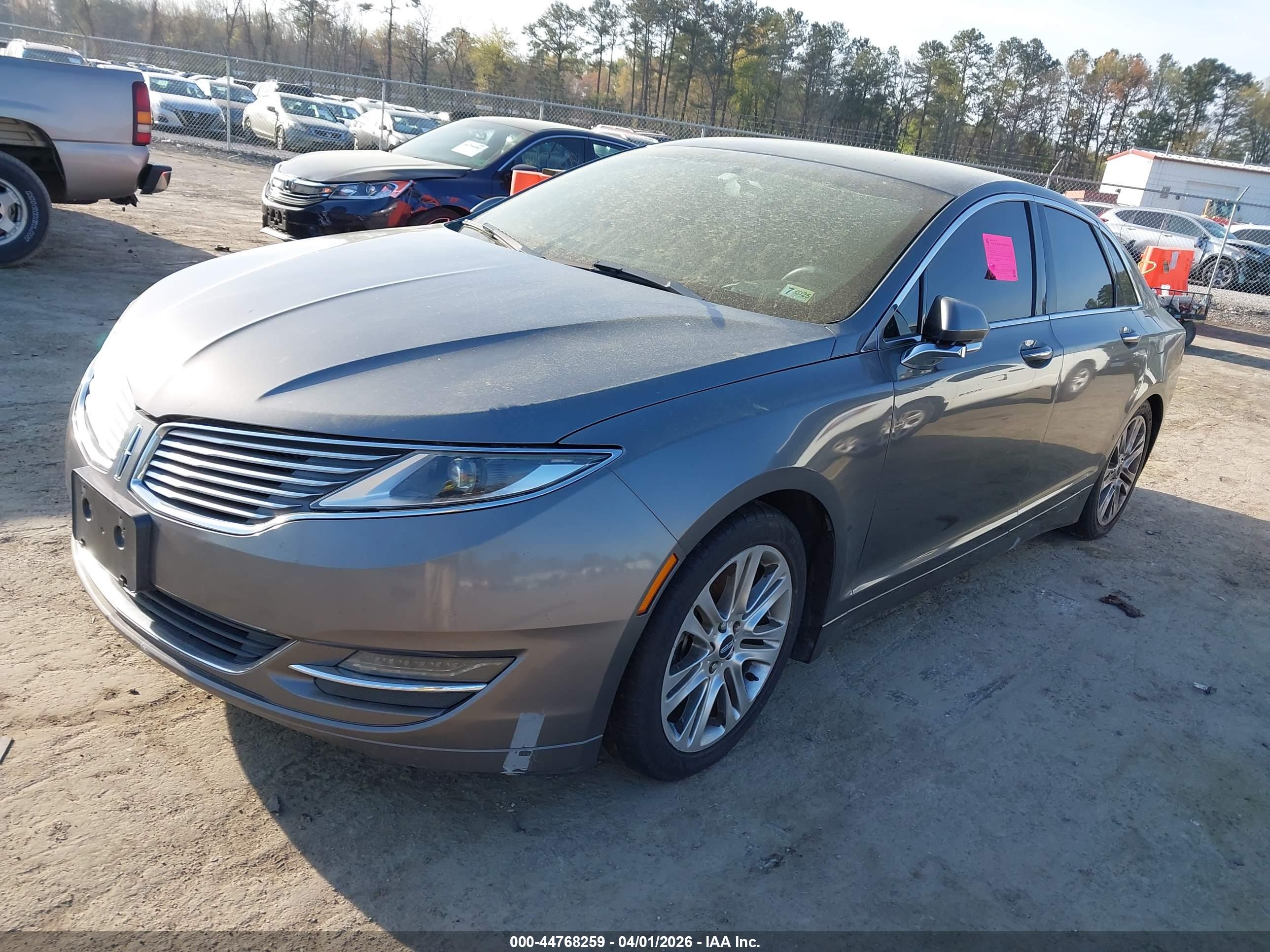 LINCOLN MKZ image 2