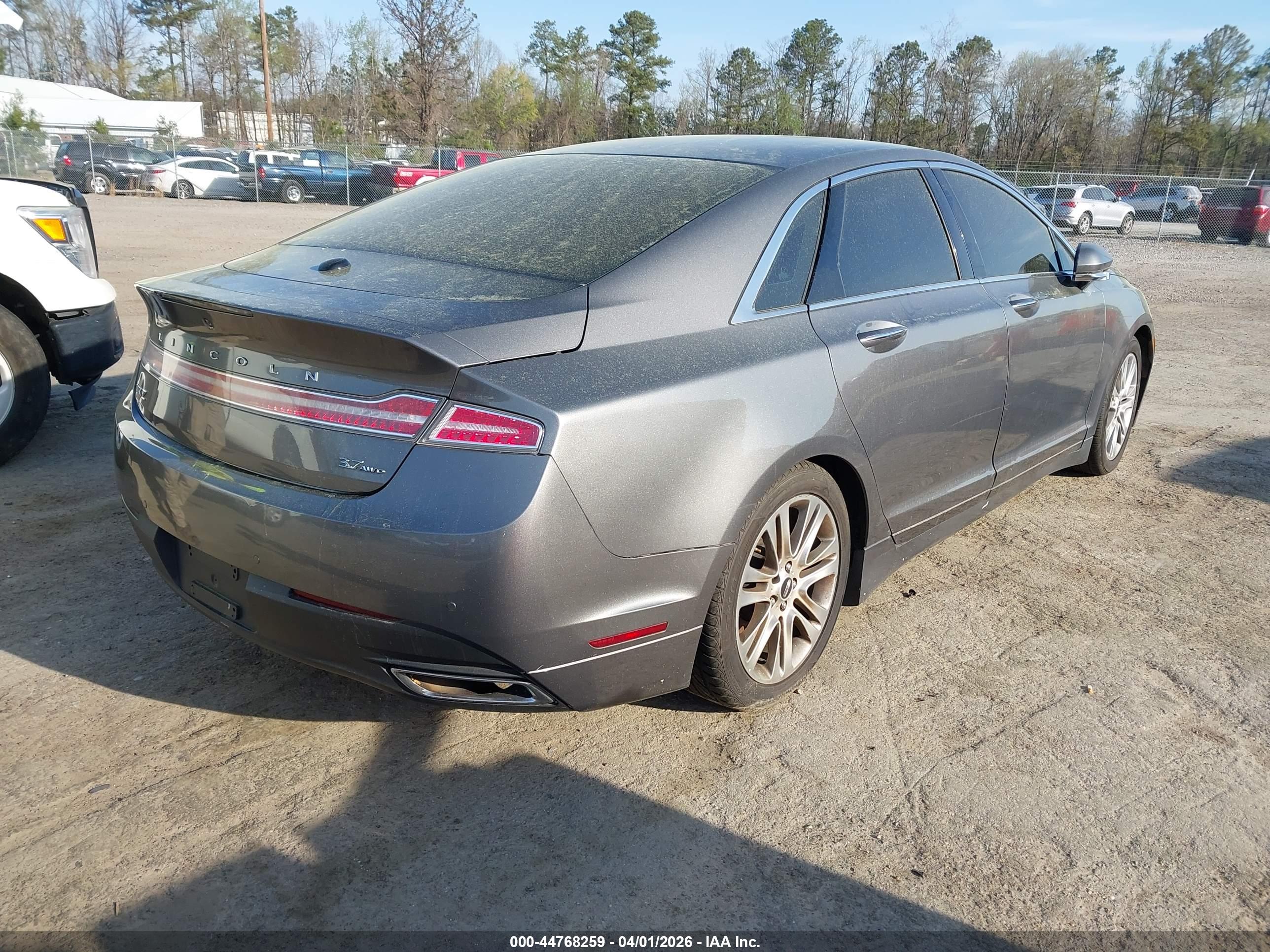 LINCOLN MKZ image 4