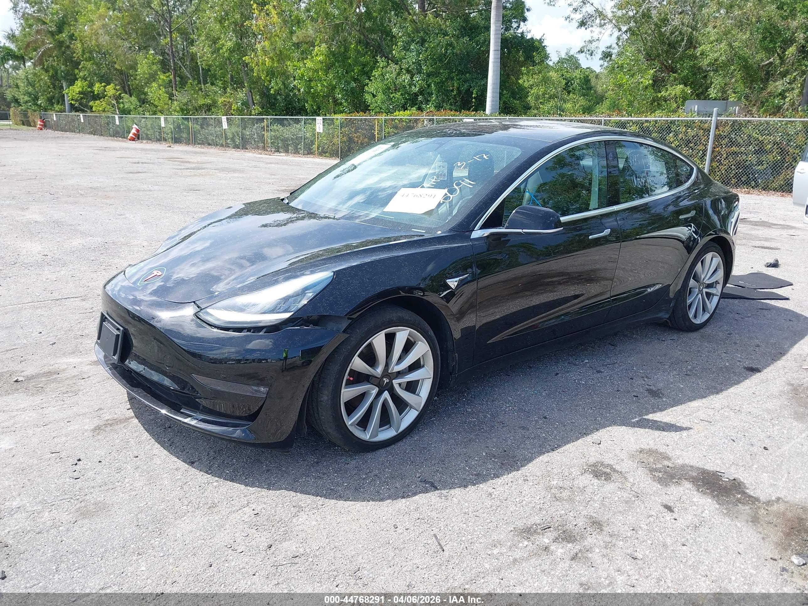 TESLA MODEL image 2