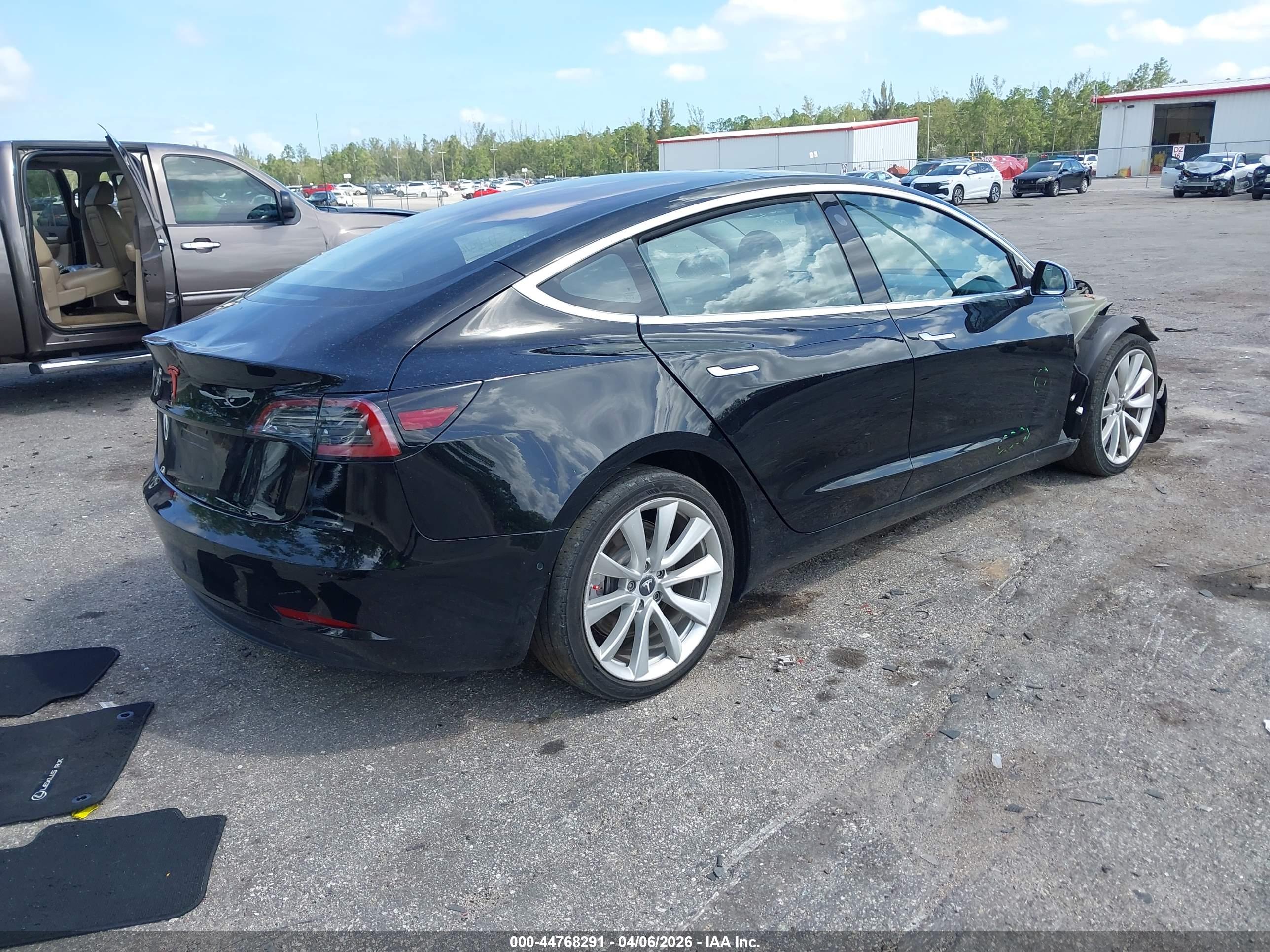 TESLA MODEL image 4