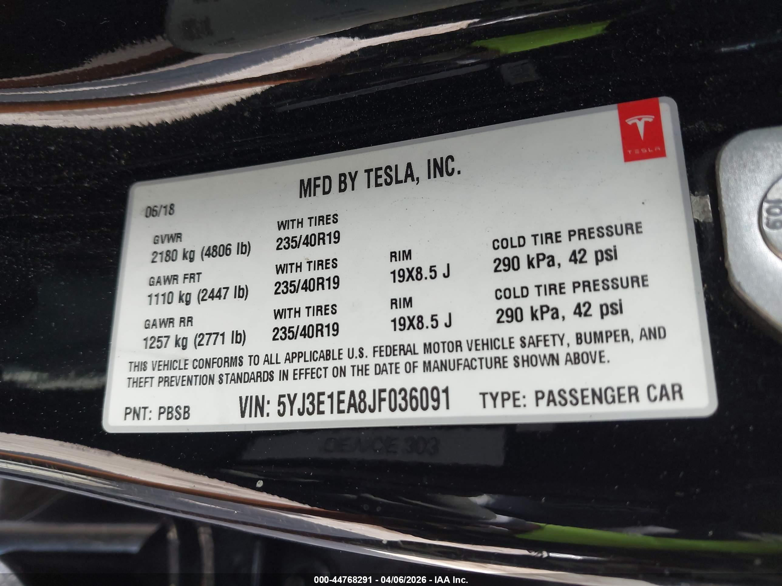 TESLA MODEL image 9