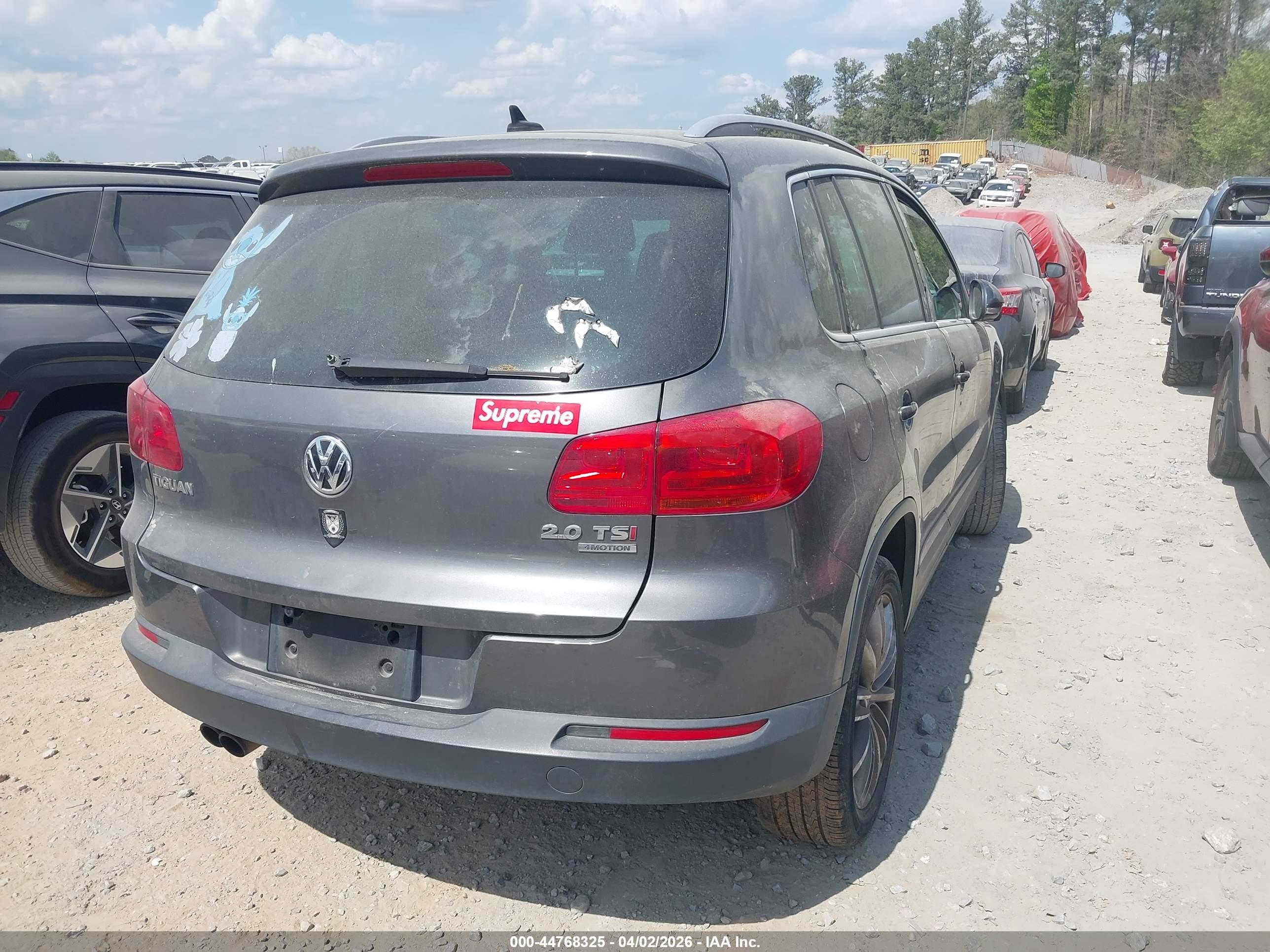 VOLKSWAGEN TIGUAN image 4