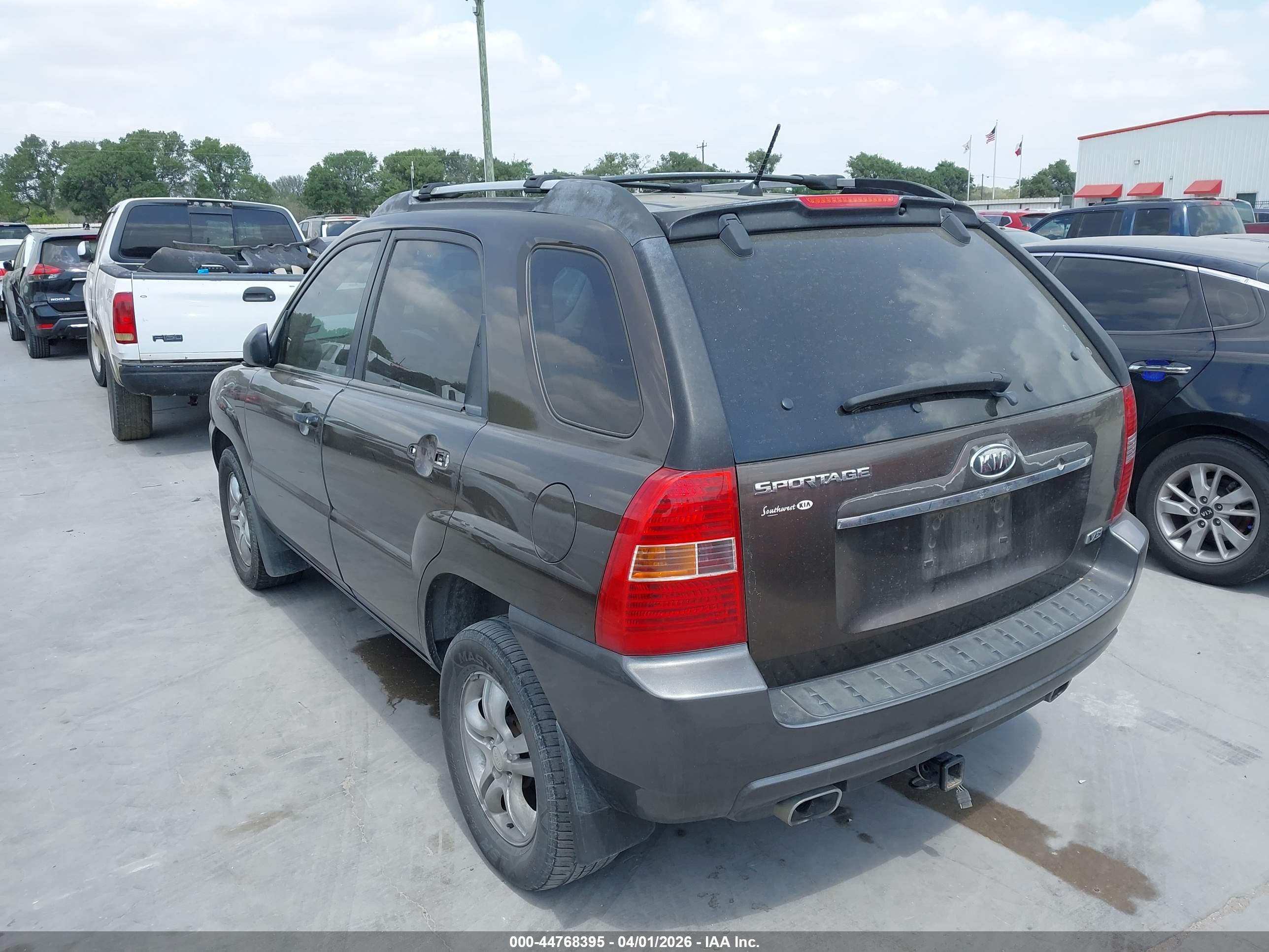 KIA SPORTAGE image 3