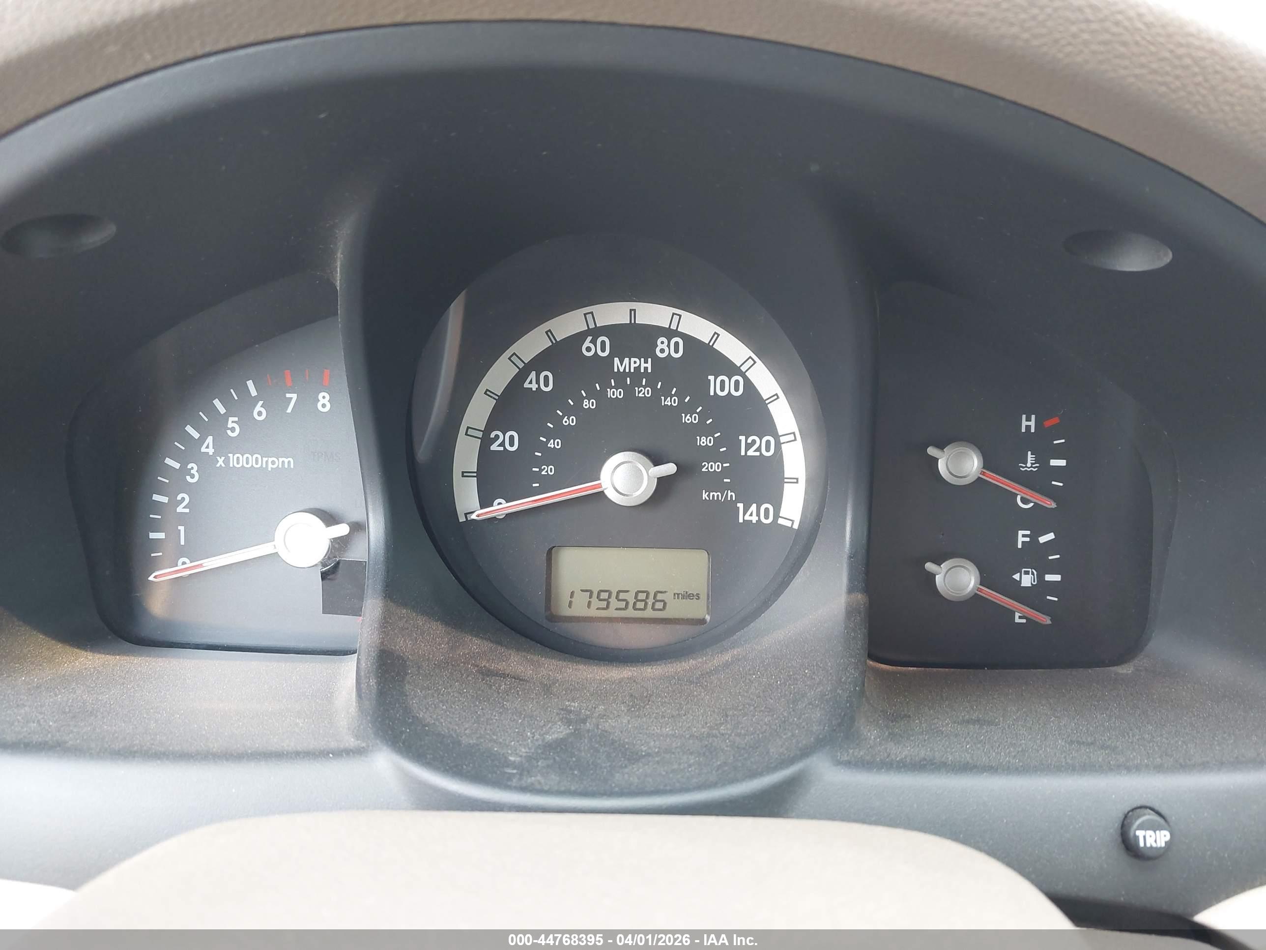 KIA SPORTAGE image 7