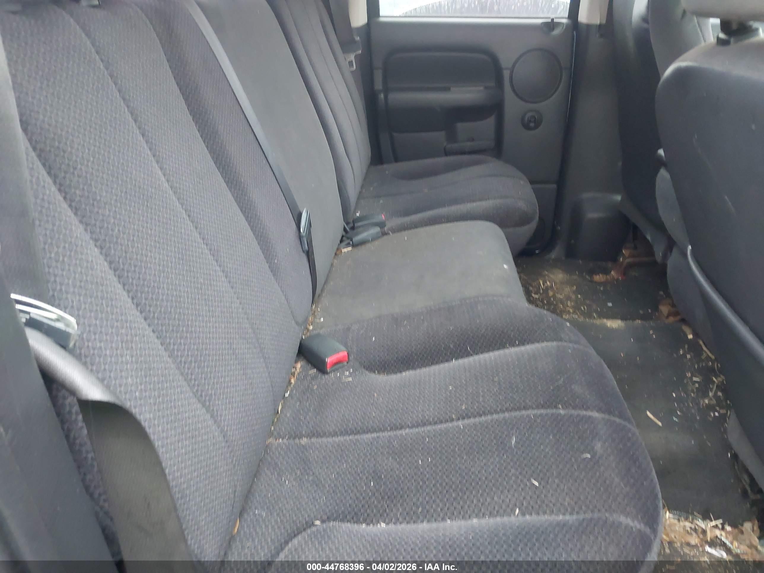 DODGE RAM image 8